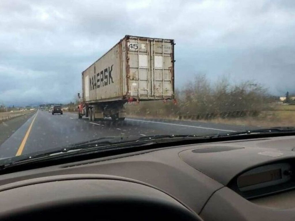 42-Dumb-Moments-Road-Left-People-Speechless-Reddit.jpg.optimal.jpg