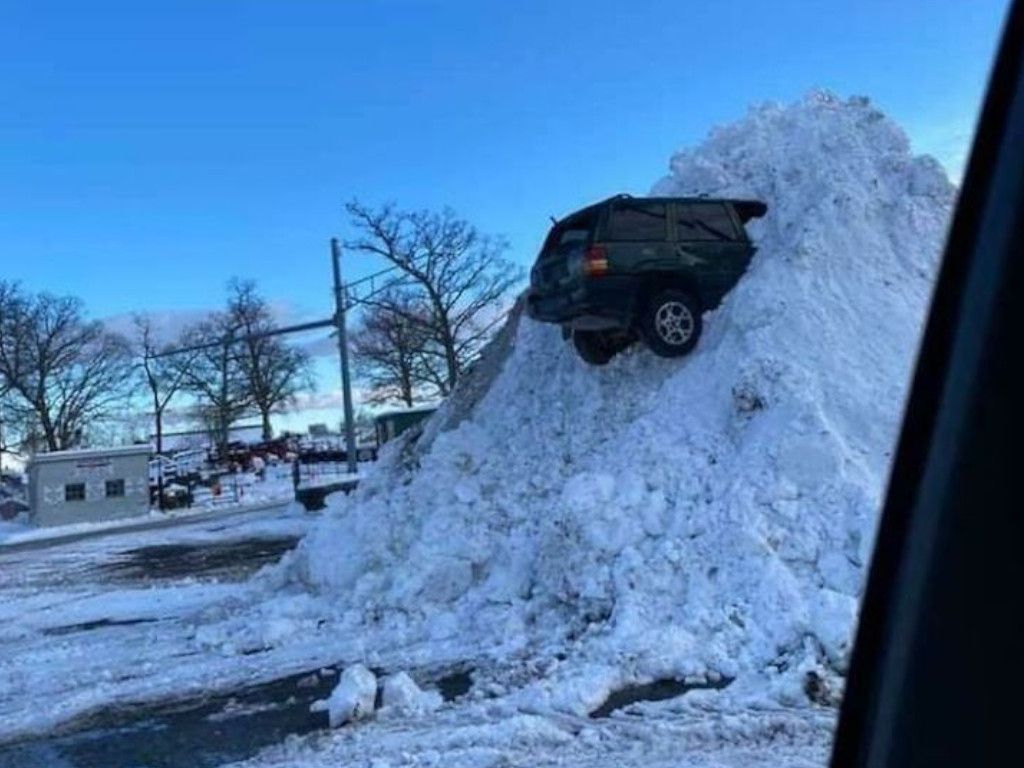8-Dumb-Moments-Road-Left-People-Speechless-reddit-Hack-Morris.jpg.optimal.jpg