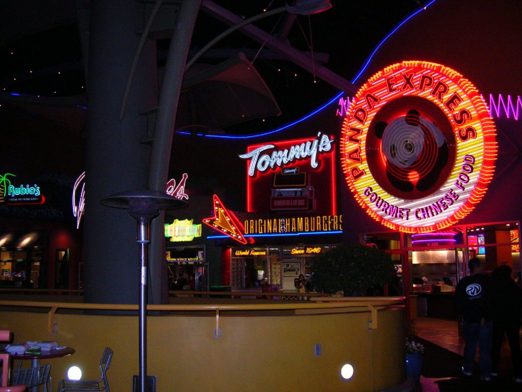 City_Food_Universal_CityWalk_Hollywood_2-1536x1149-1.jpg.optimal.jpg