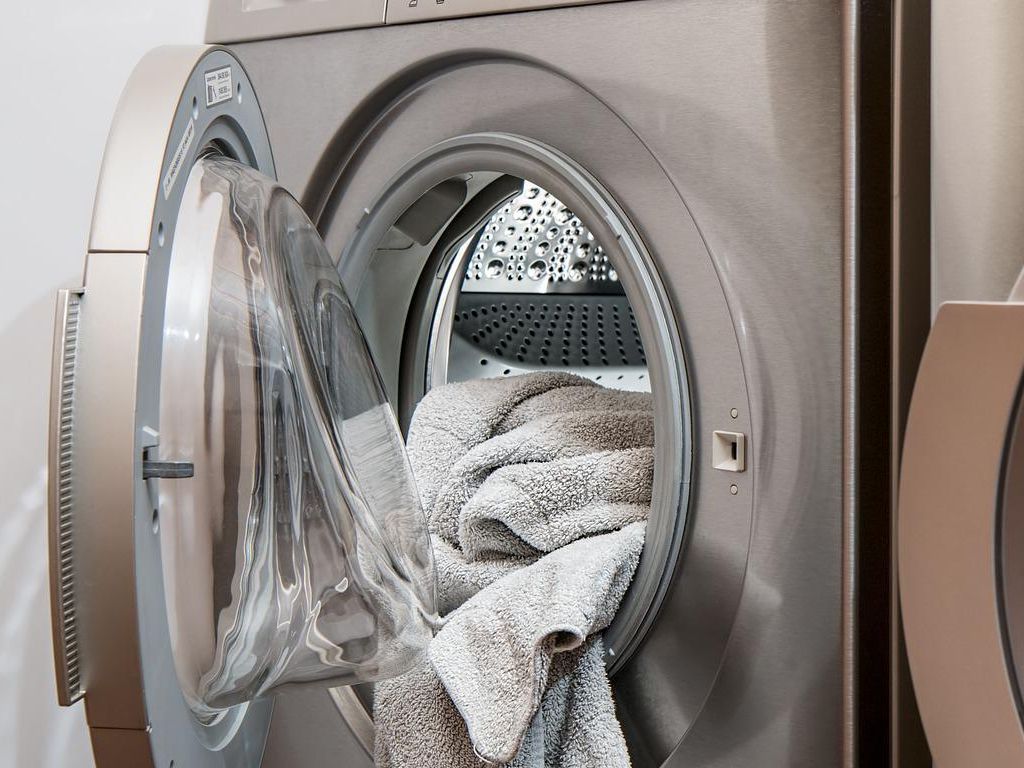 Real-Life-Roommate-Horror-Stories-24.jpg.optimal.jpg