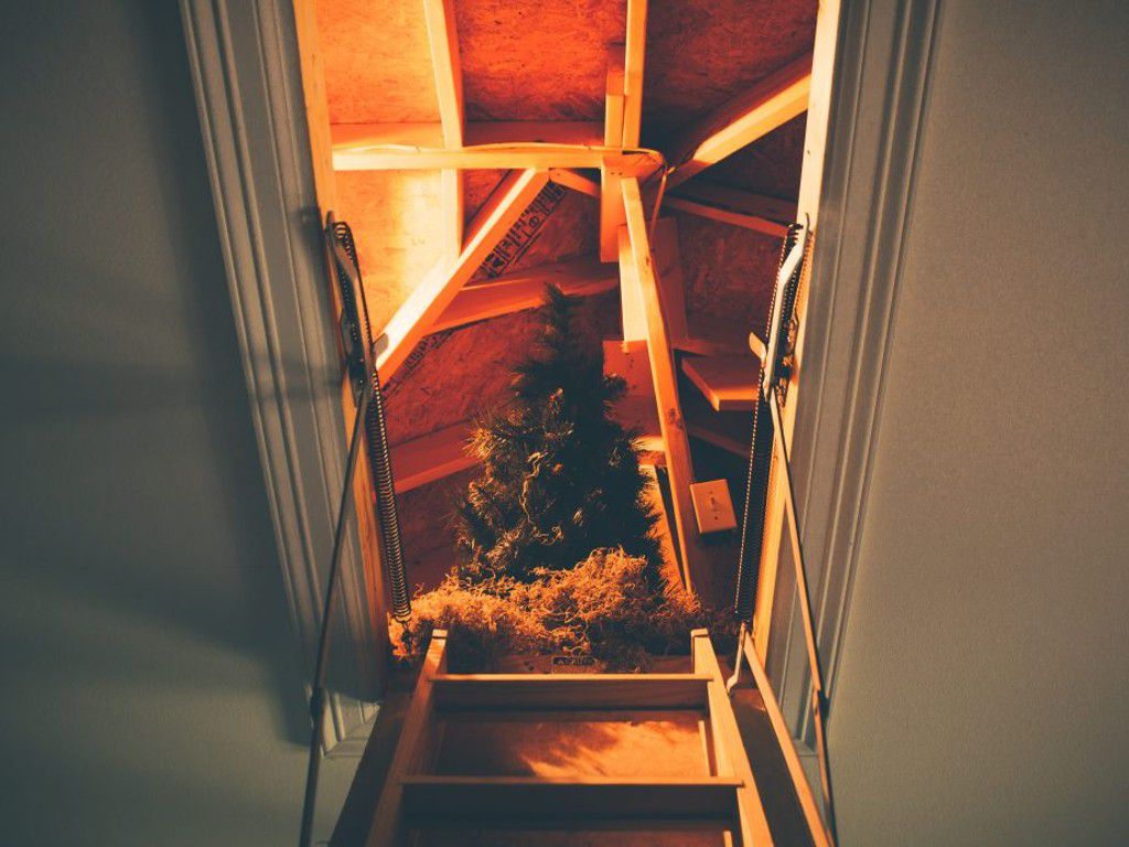 attic-christmas-christmas-decor-1628417-1024x696pexels.jpg.optimal.jpg