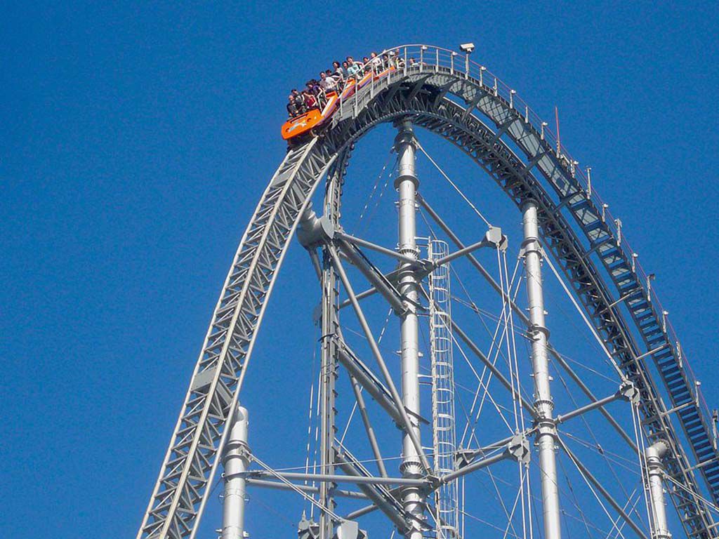 resizeRollercoaster-thunderdolphin-japan-aug13-2007.jpg.optimal.jpg