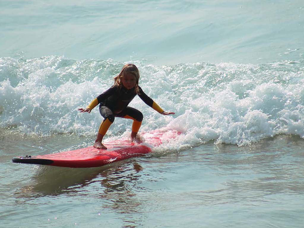 resizesurf-child-mar-beach.jpg.optimal.jpg