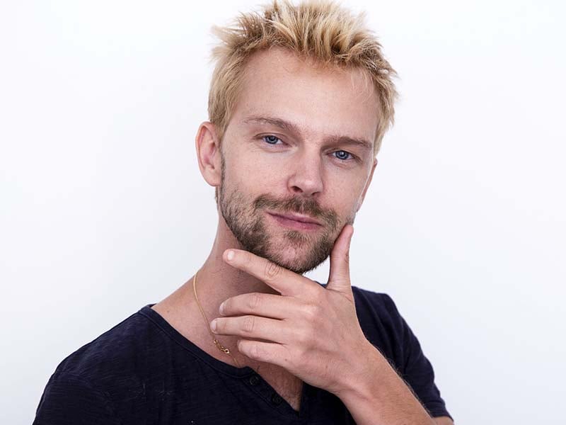 21-young-4440156_1920-px.jpg