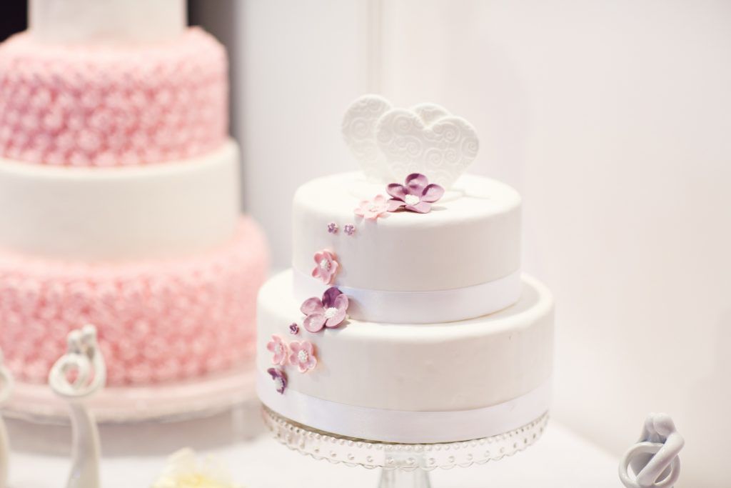 wedding-cake-1704427-1024x683-1.jpg.optimal.jpg