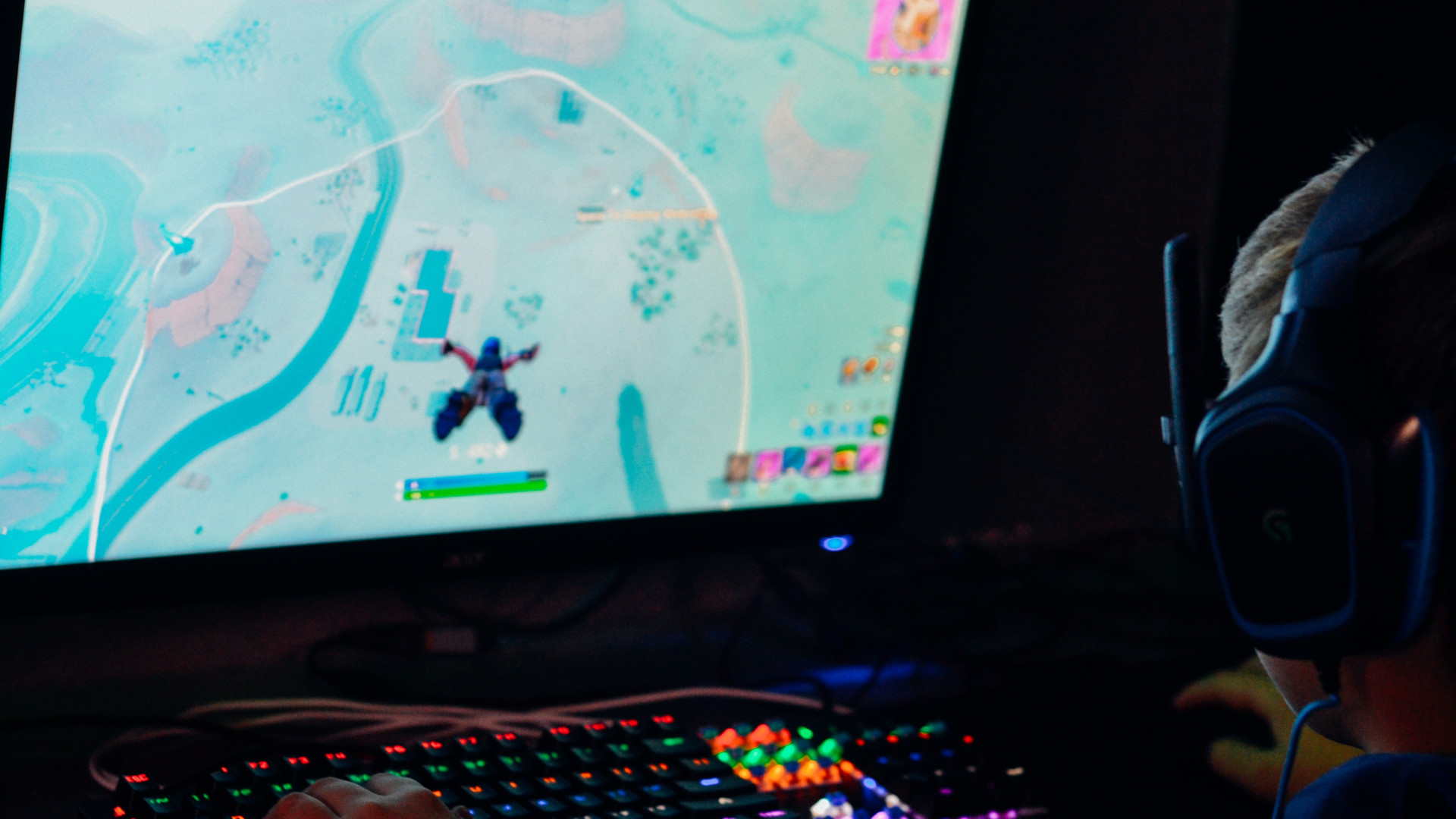 Alex-Haney-O4X4Sierzi4-Unsplash