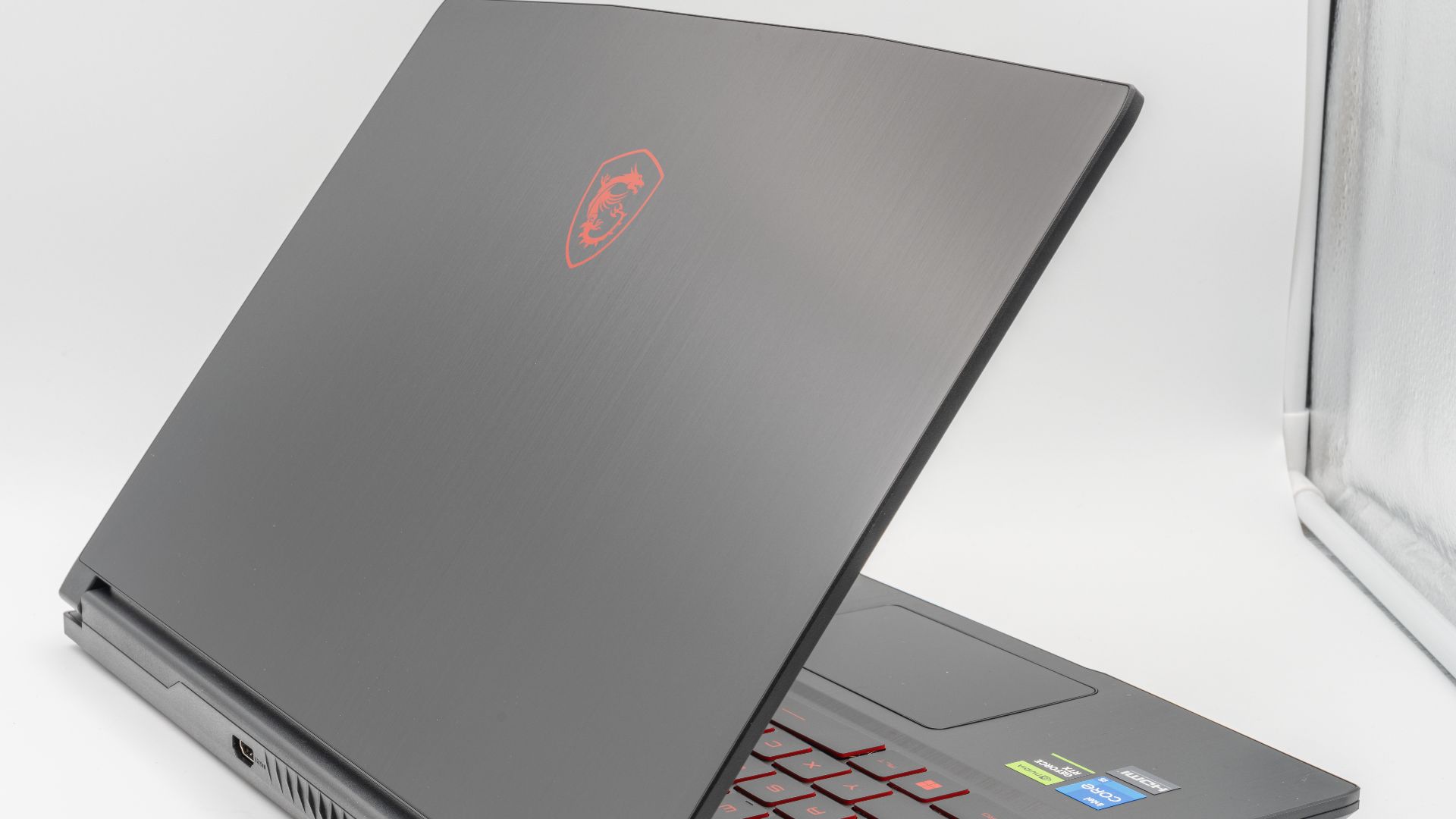 File:MSI Thin GF63 12UC-667 HOF2231-HDR RAW-Export.png