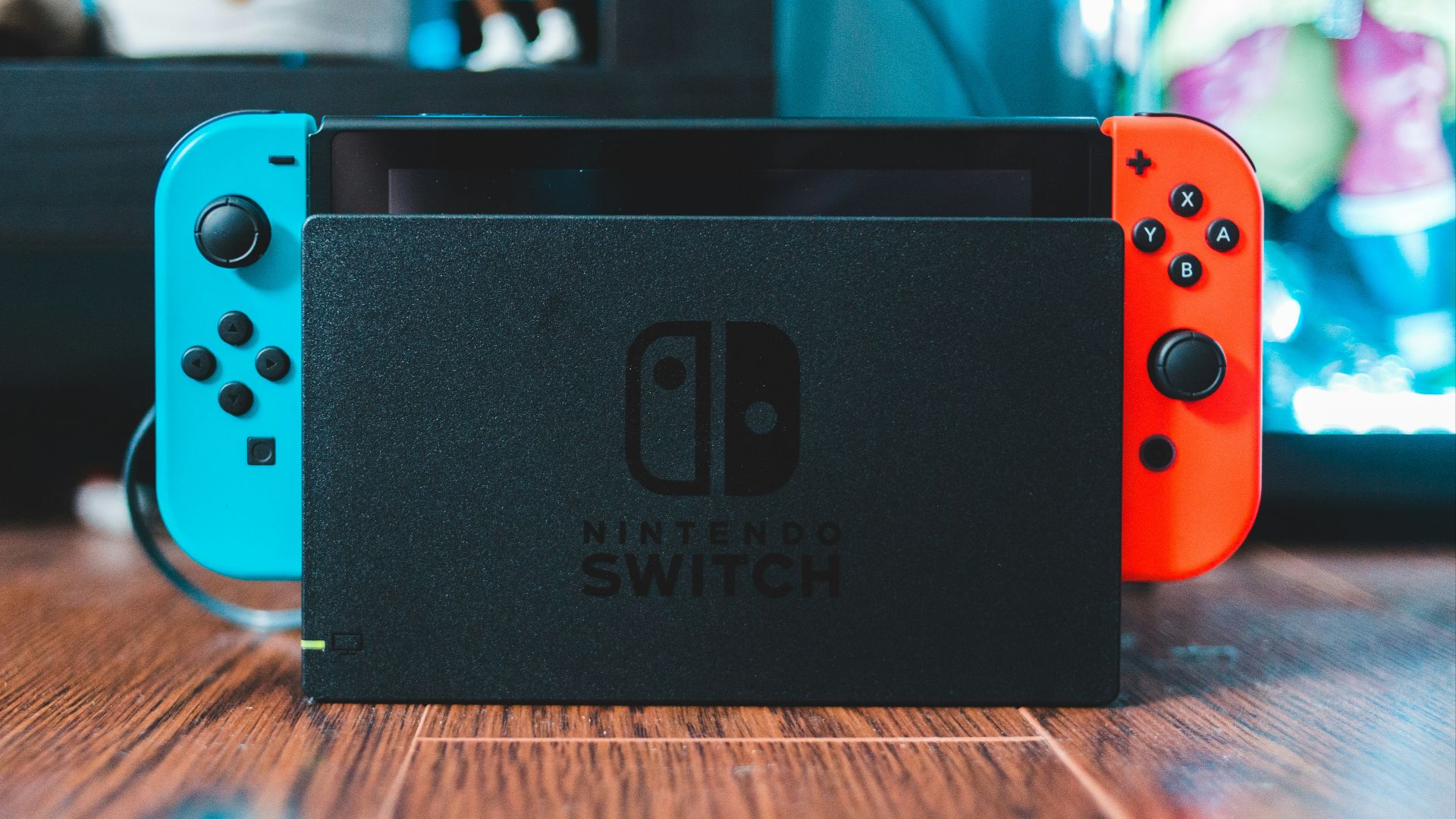 black and red nintendo switch