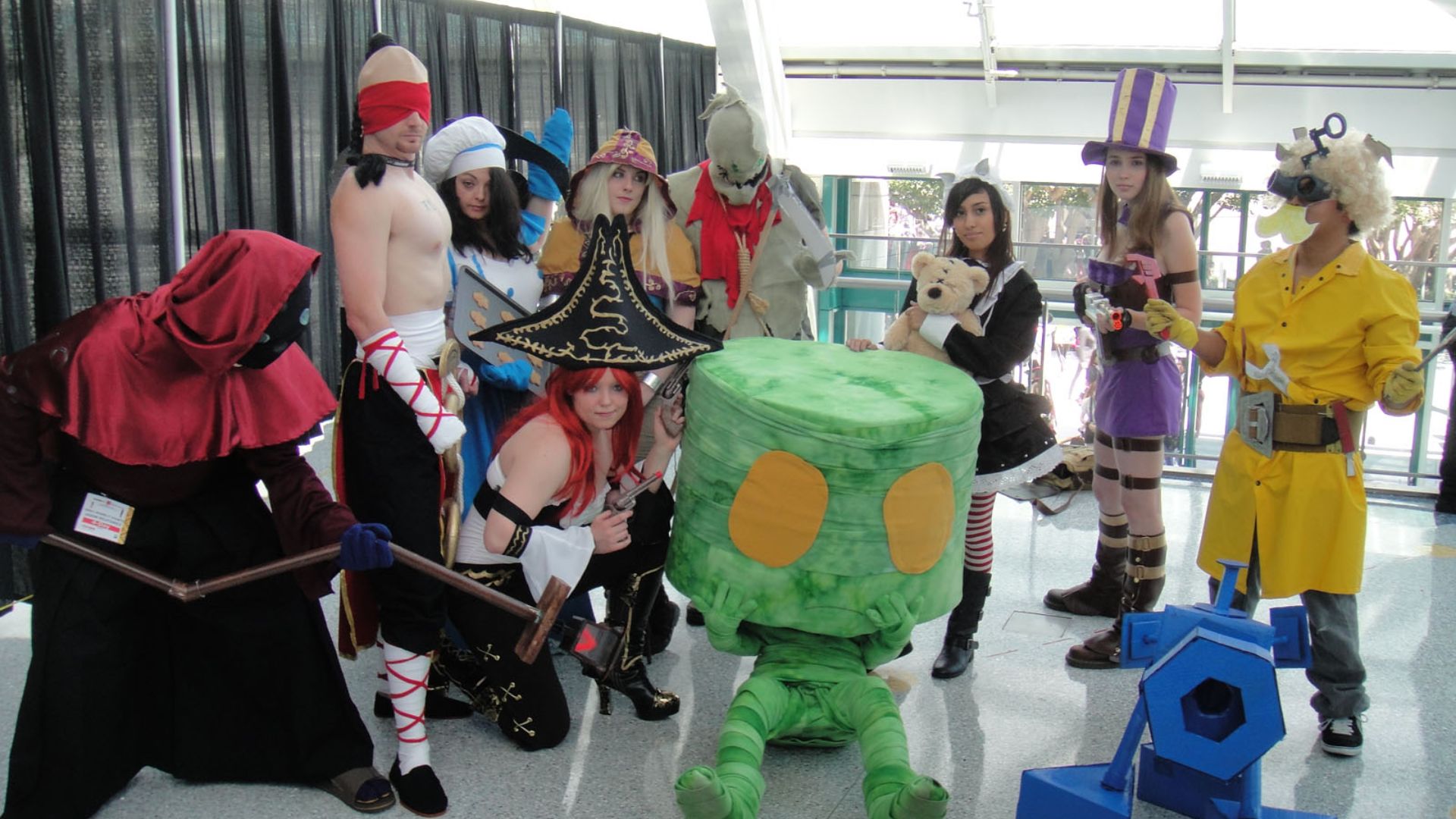 File:Cosplay of assorted League of Legends champions, Anime Expo 2011 (5917369545).jpg