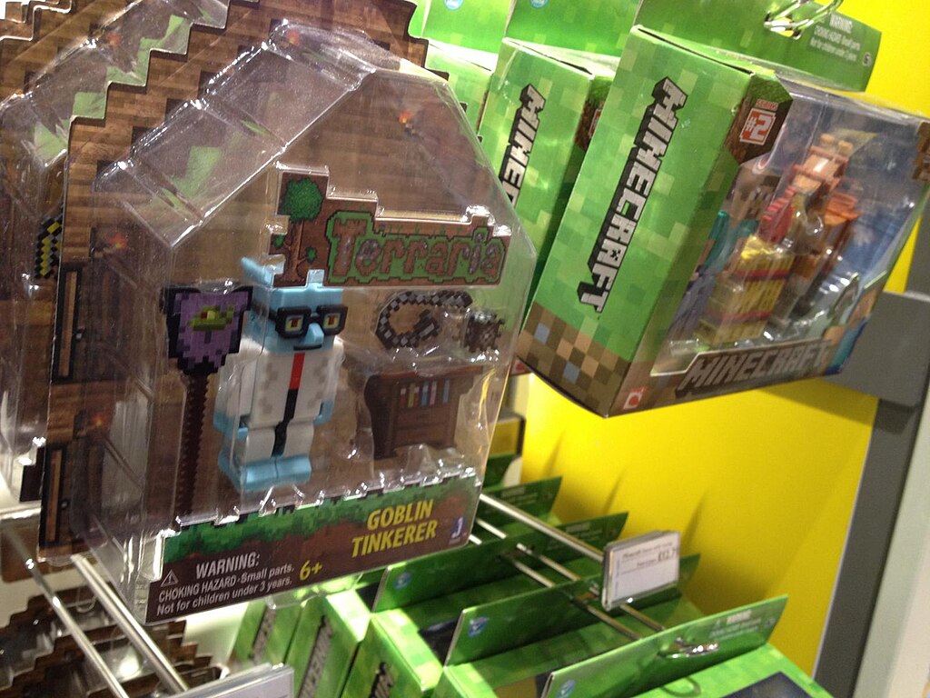 Terraria And Miecraft Toys (25538251172)
