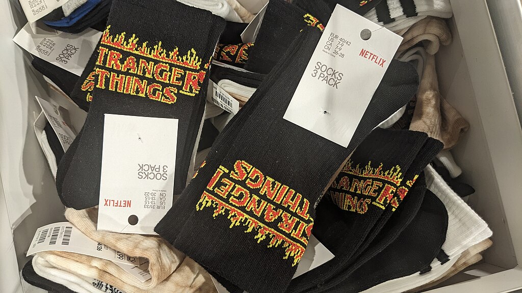 1024Px-Stranger Things Socks (Netflix), Rotterdam-Centrum, Rotterdam (2023) 02