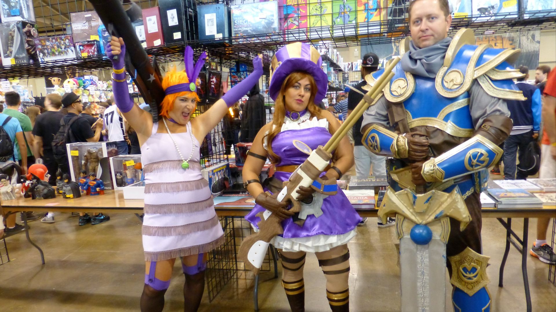 File:Fan Expo 2016 - League of Legends (32317400423).jpg