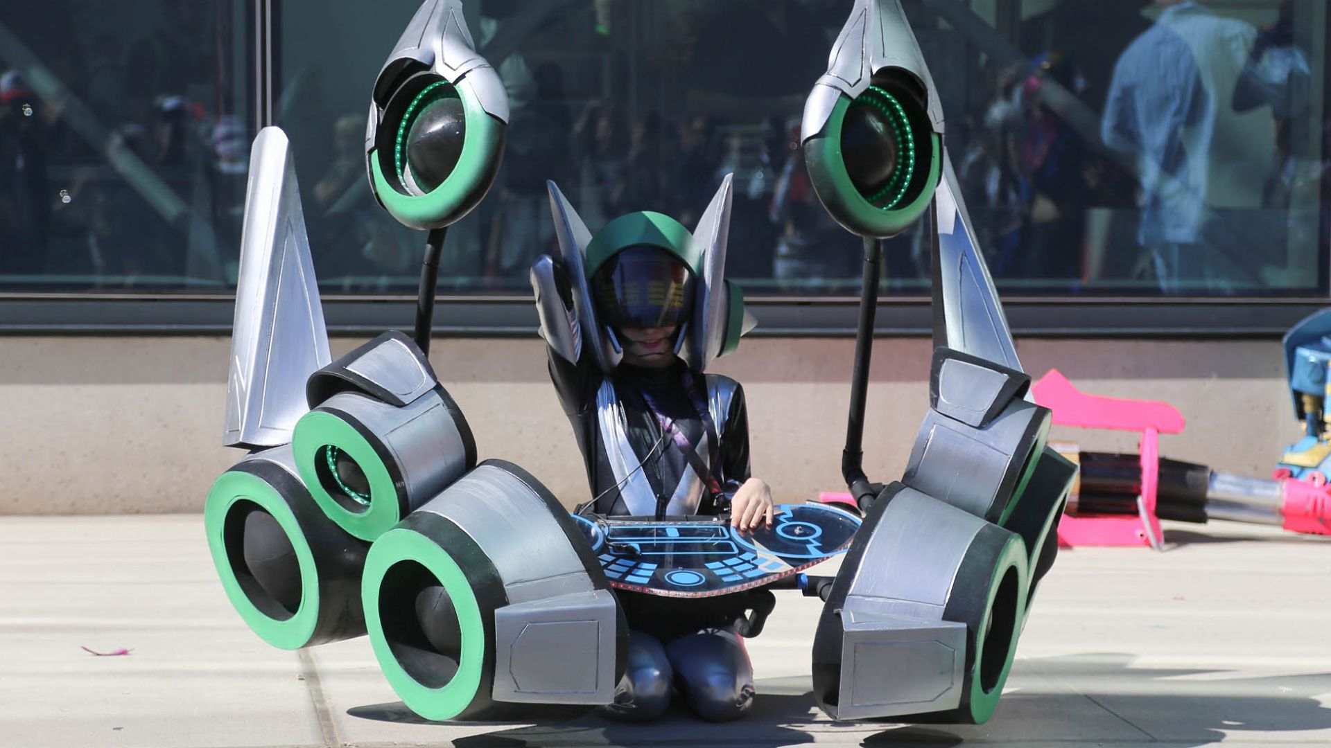 File:New York Comic Con 2015 - DJ Sona (22116241141).jpg
