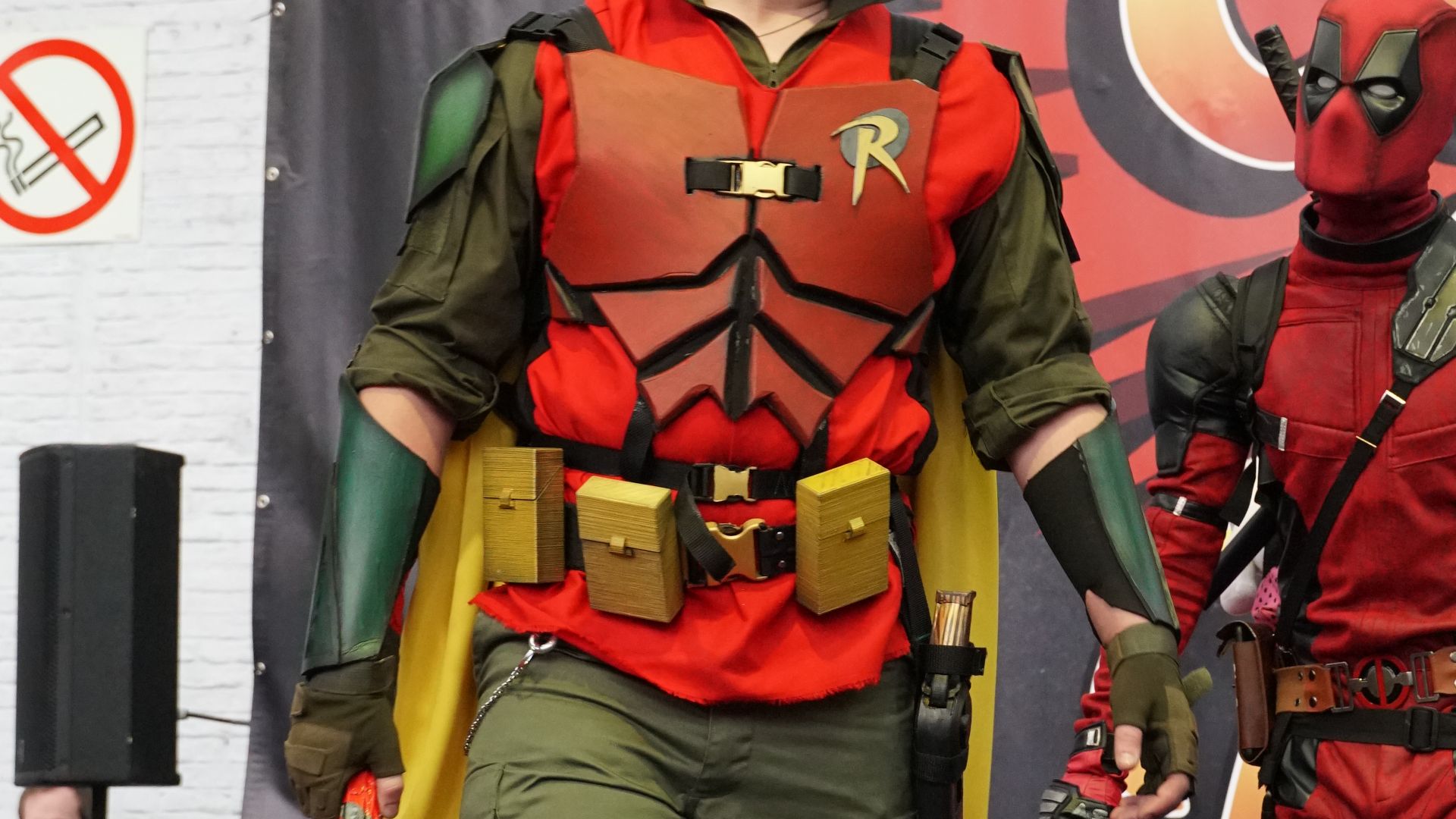 File:Cosplay of Robin from Batman at Brussels Comic Con 2019 (47248418882).jpg