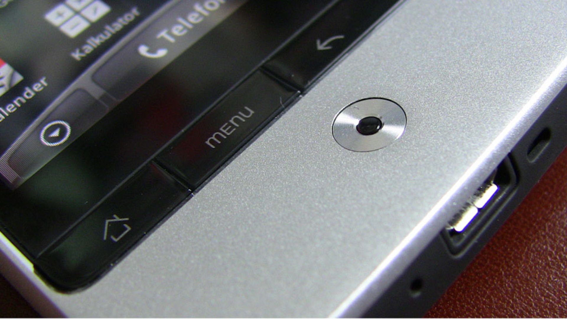 File:HTC Legend - optic sensor.jpeg