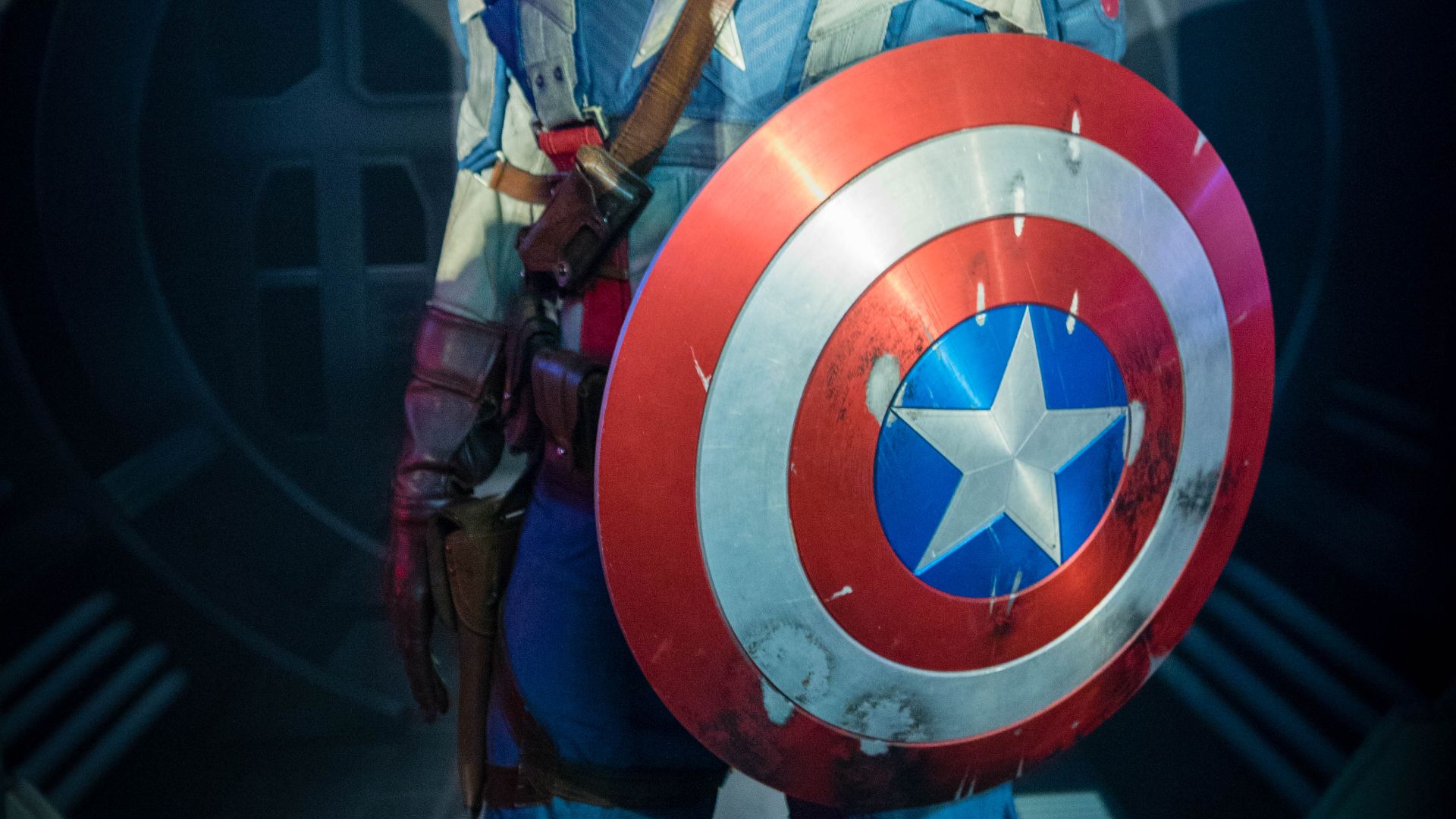 File:Chris Evans as Steve Rogers aka Captain America (34407349161).jpg