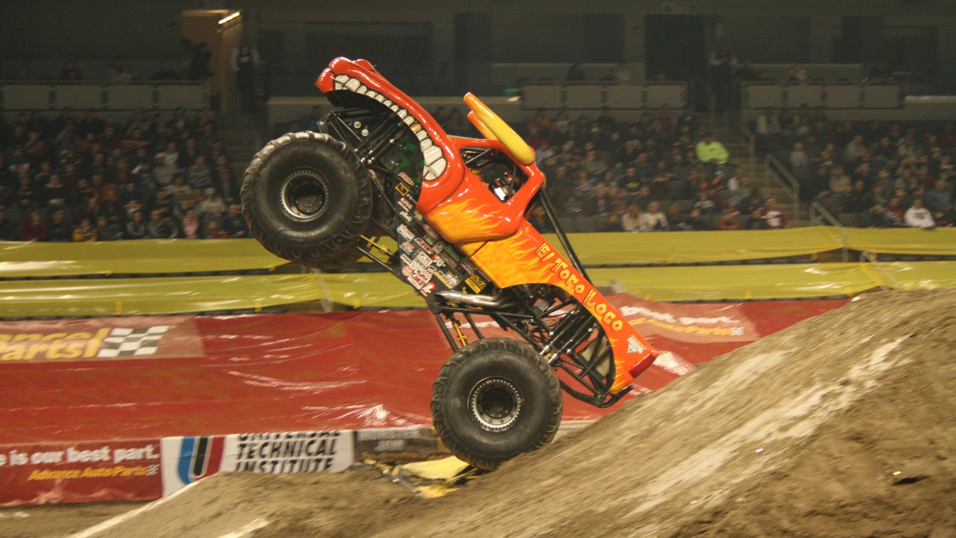 File:El Toro Loco Monster Truck Wheelie 2011.jpg
