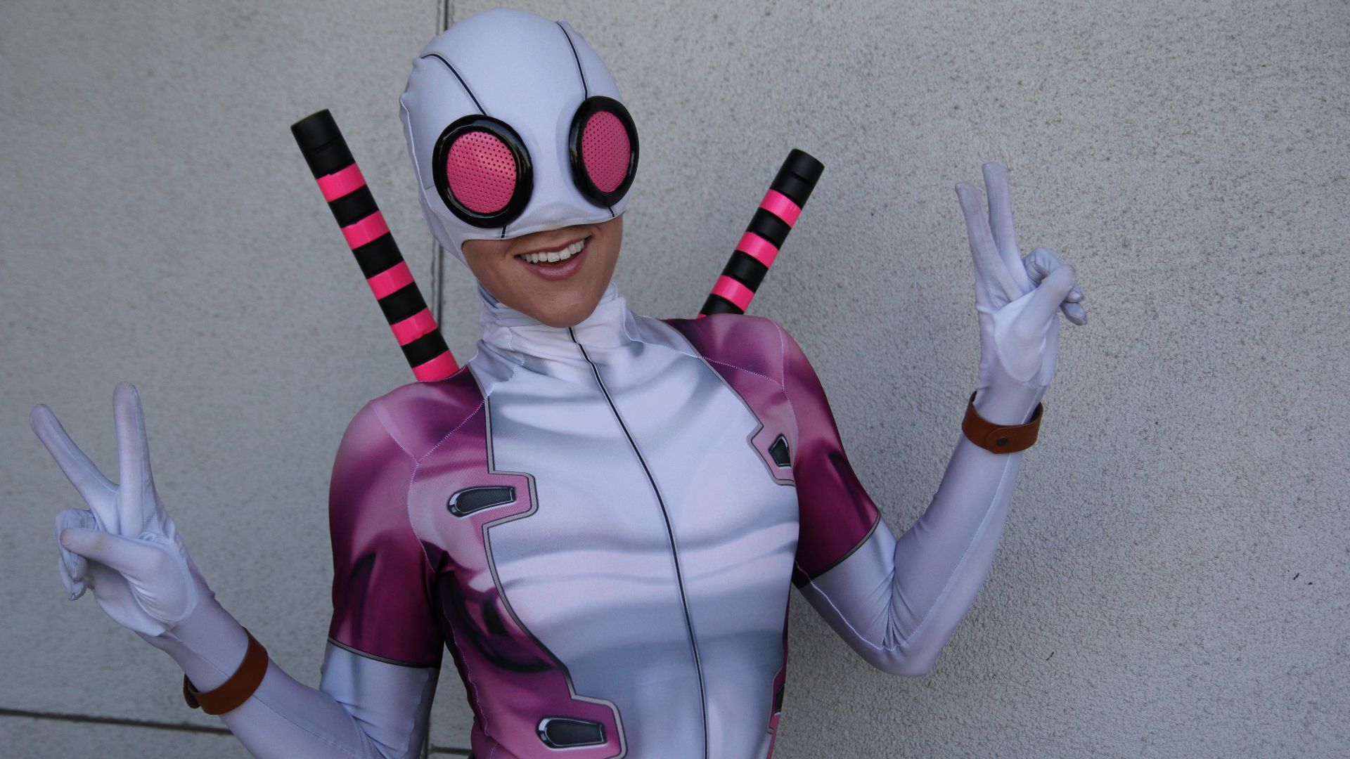 File:Gwenpool.jpg