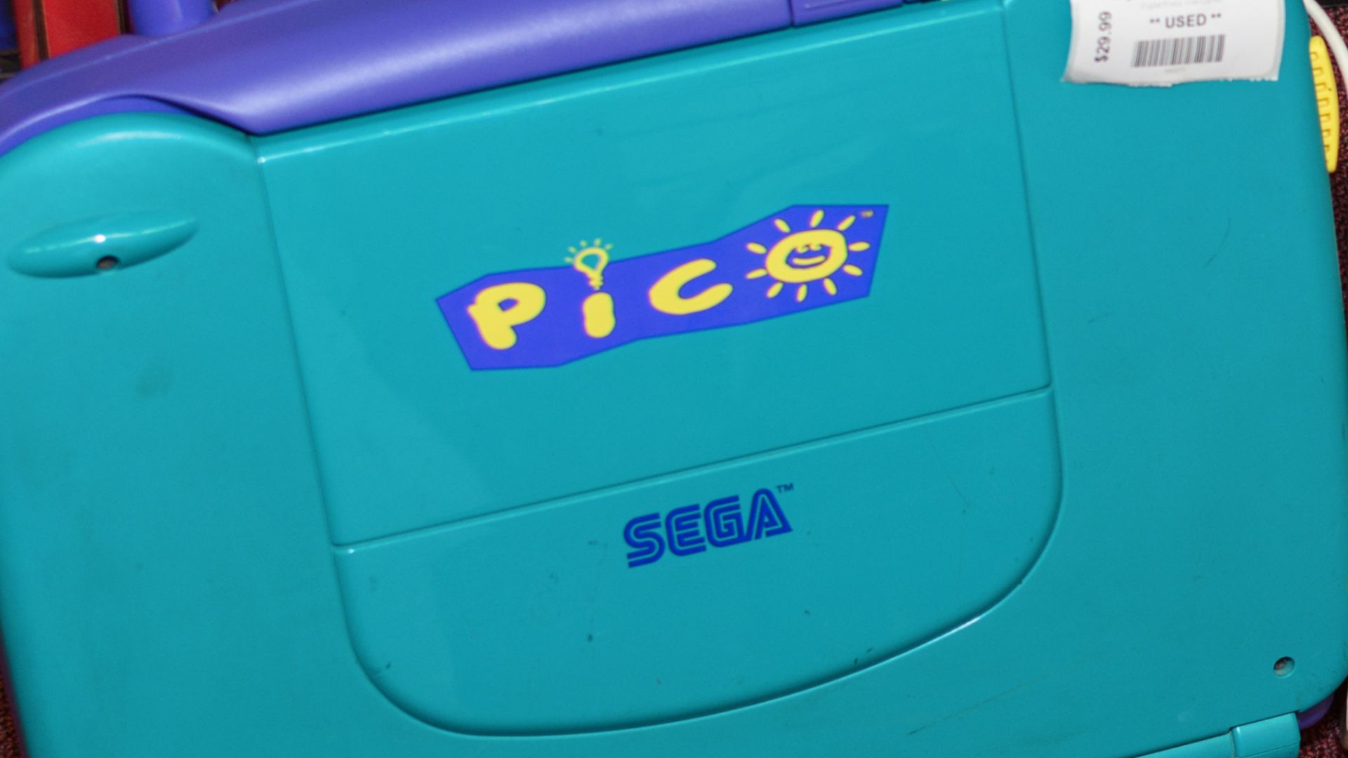 File:Closed Sega Pico.jpg