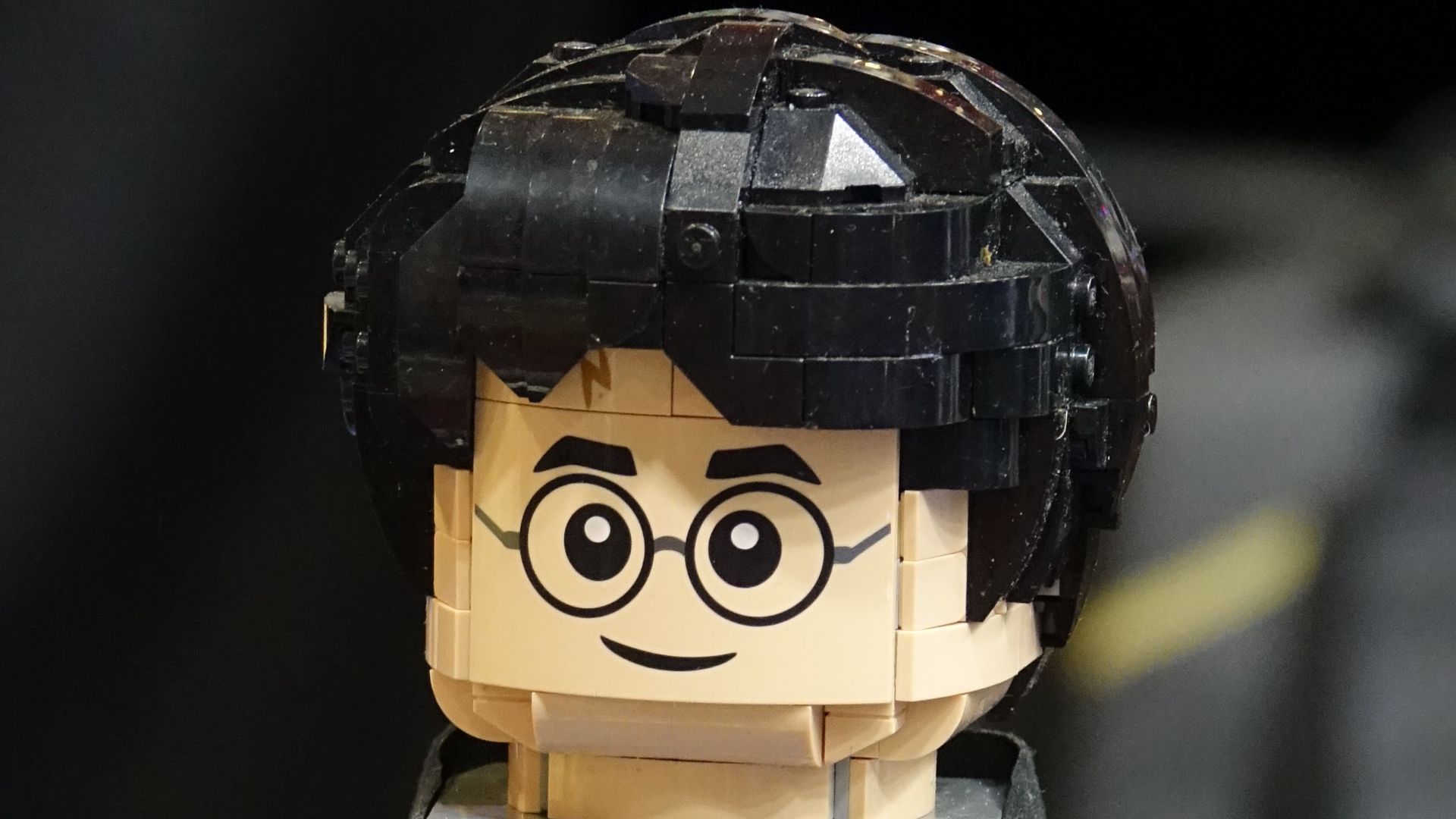 File:Harry Potter en Lego (Colmar).jpg