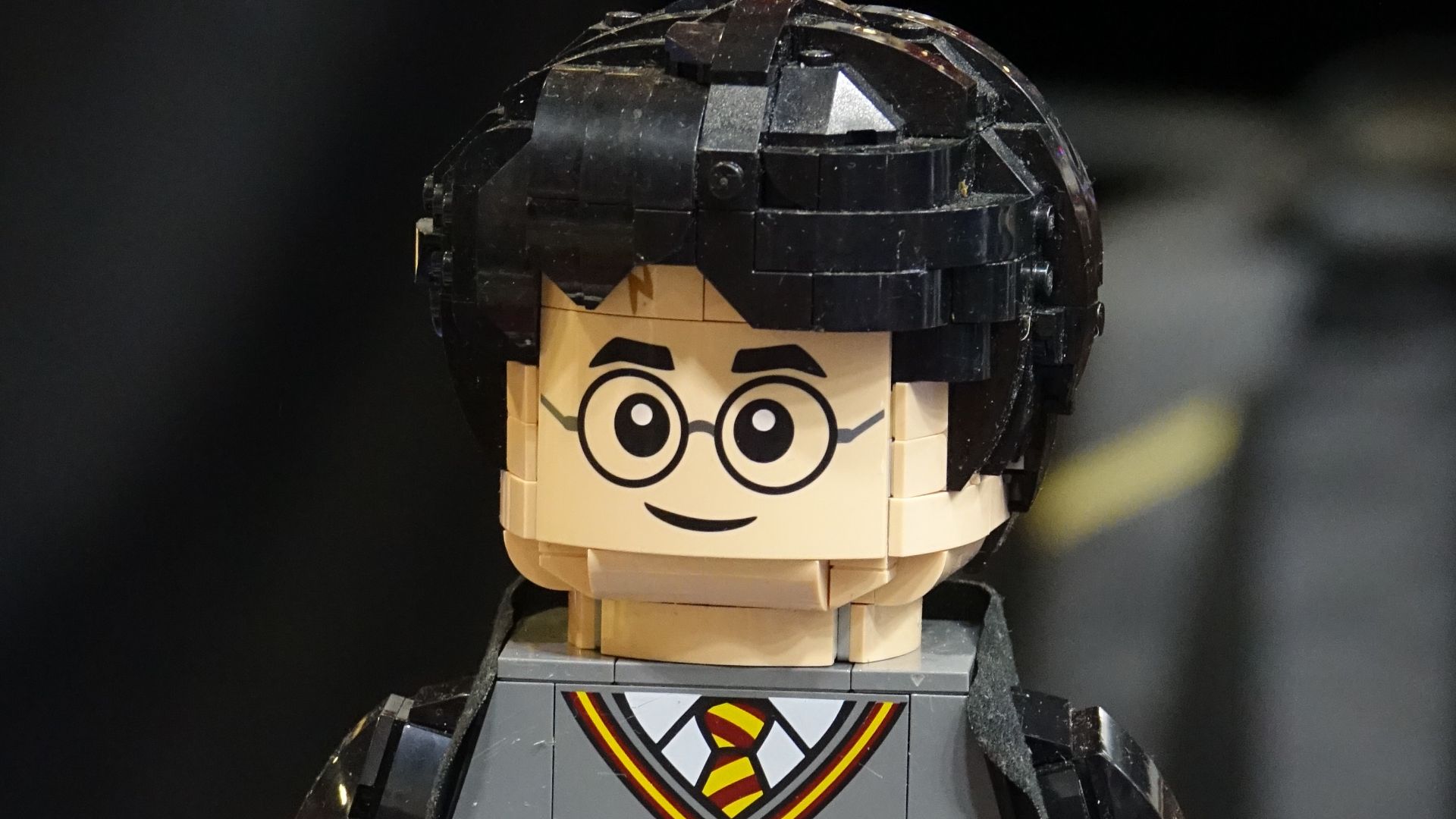 File:Harry Potter en Lego (Colmar).jpg