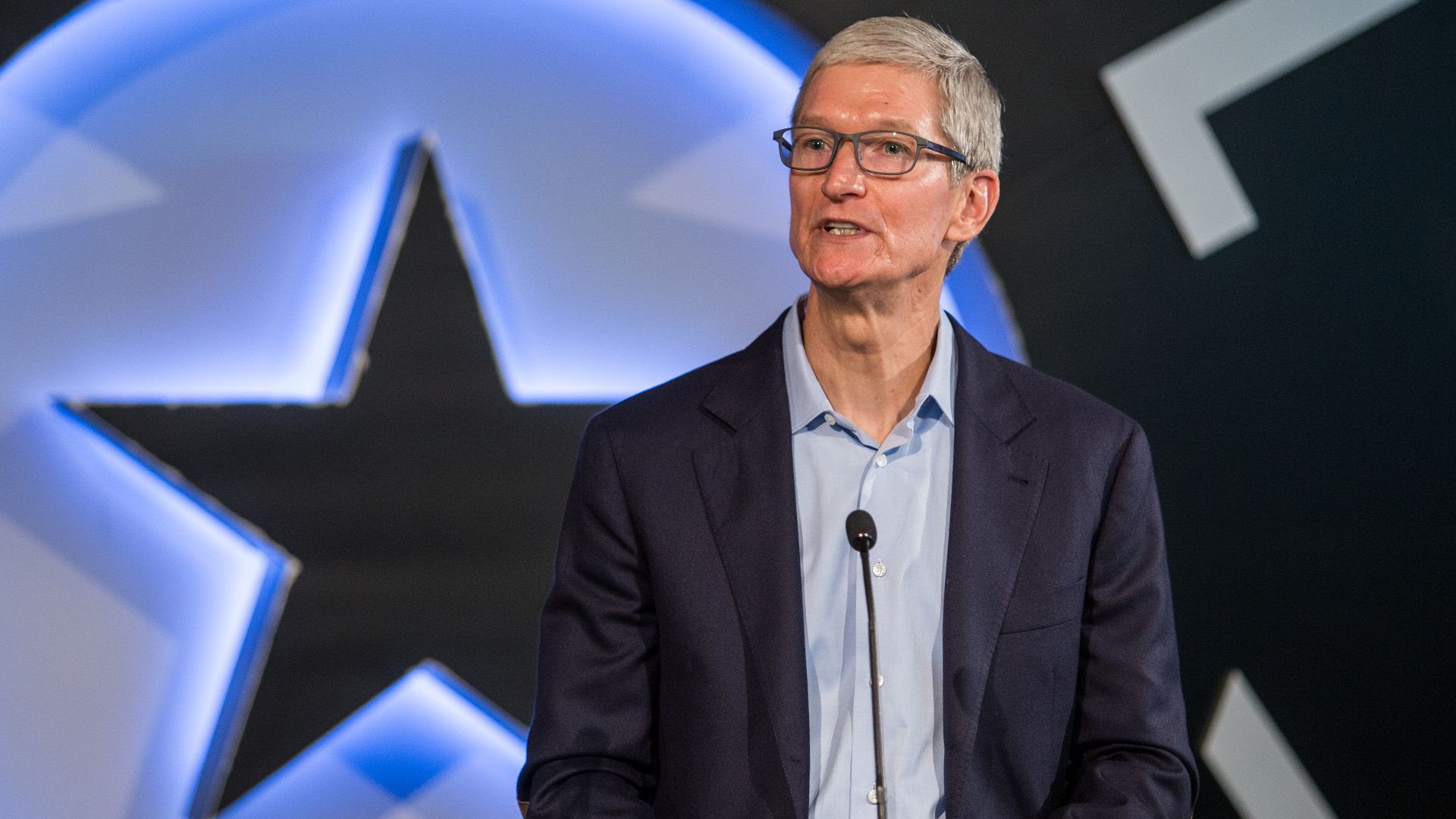 File:Tim Cook (2017).jpg