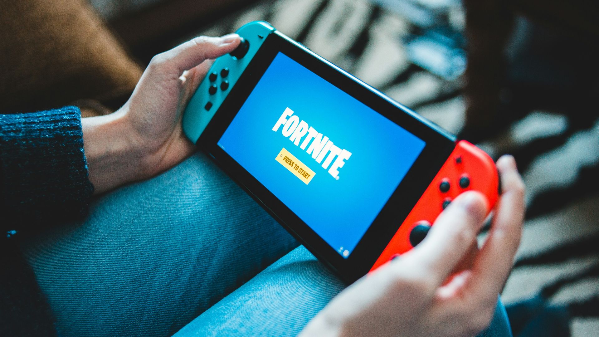 black and red nintendo switch