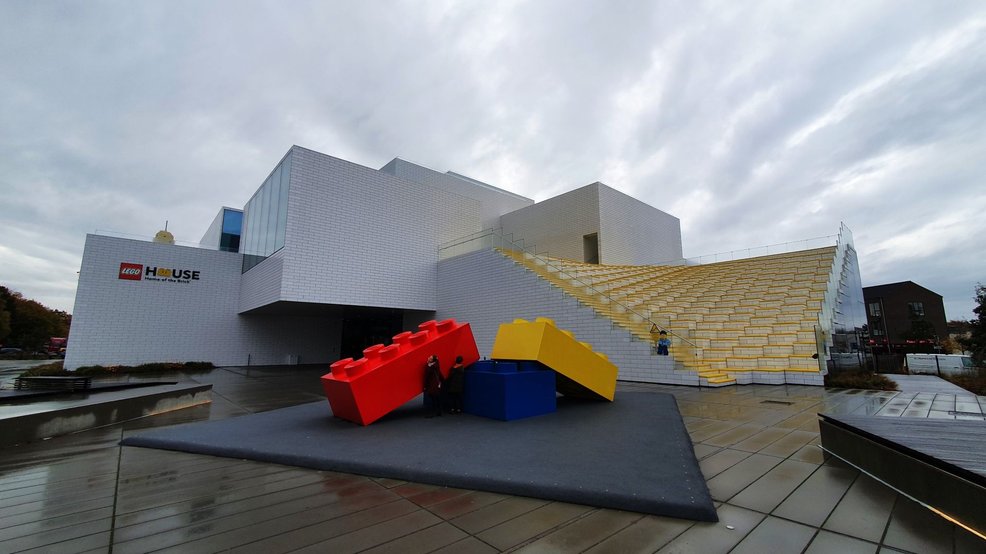 File:Lego House Billund.jpg