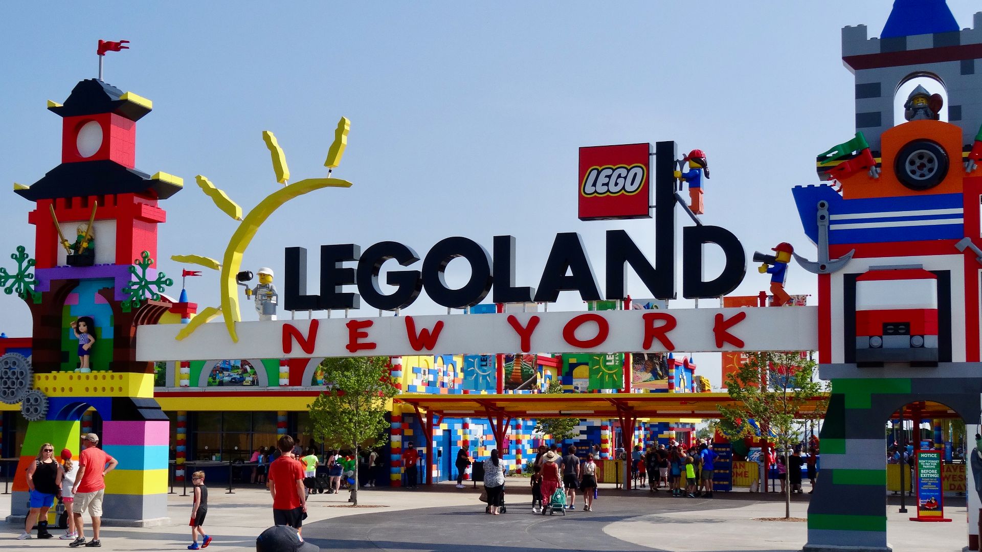 File:LEGOLAND New York.jpg