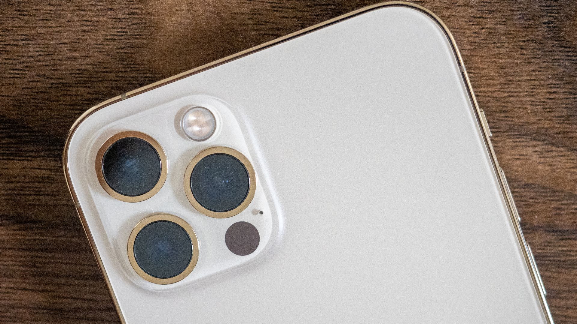 File:Apple iPhone 12 Pro - Cameras (50535314721).jpg