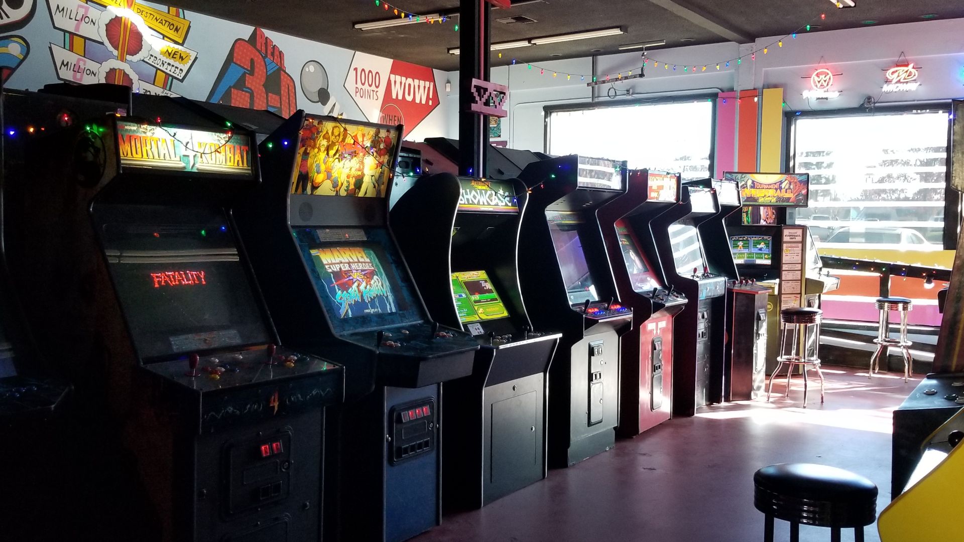 File:Retrovolt Arcade 2017 - Arcade Machines 1.jpg