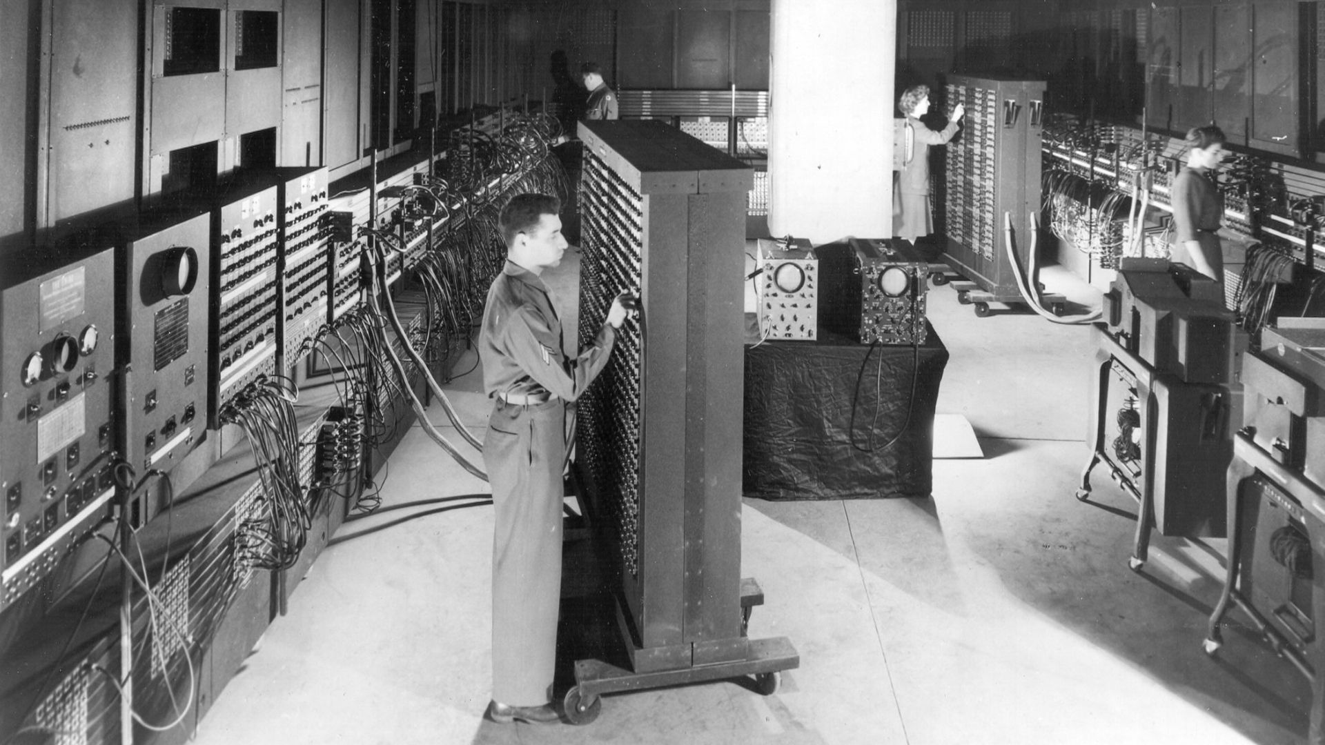 File:Classic shot of the ENIAC (full resolution).jpg