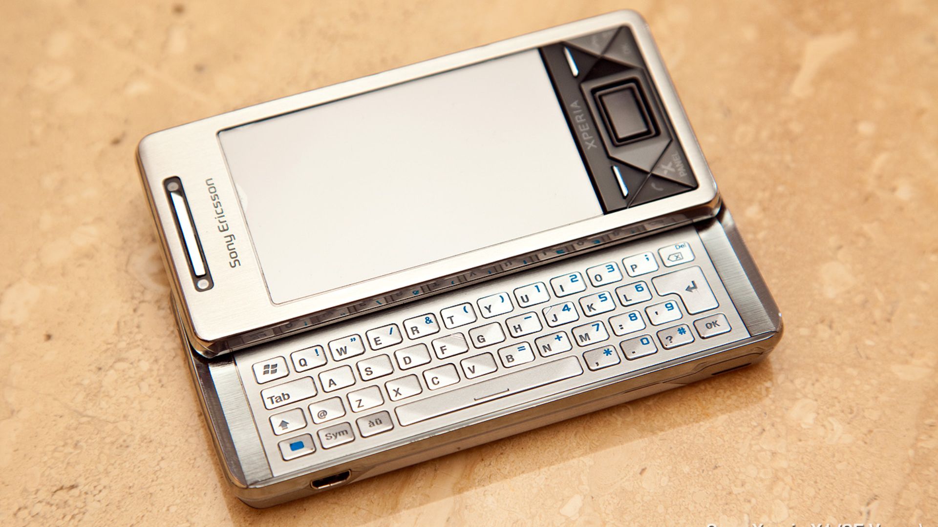 File:Sony Xperia X1 (2008).jpg
