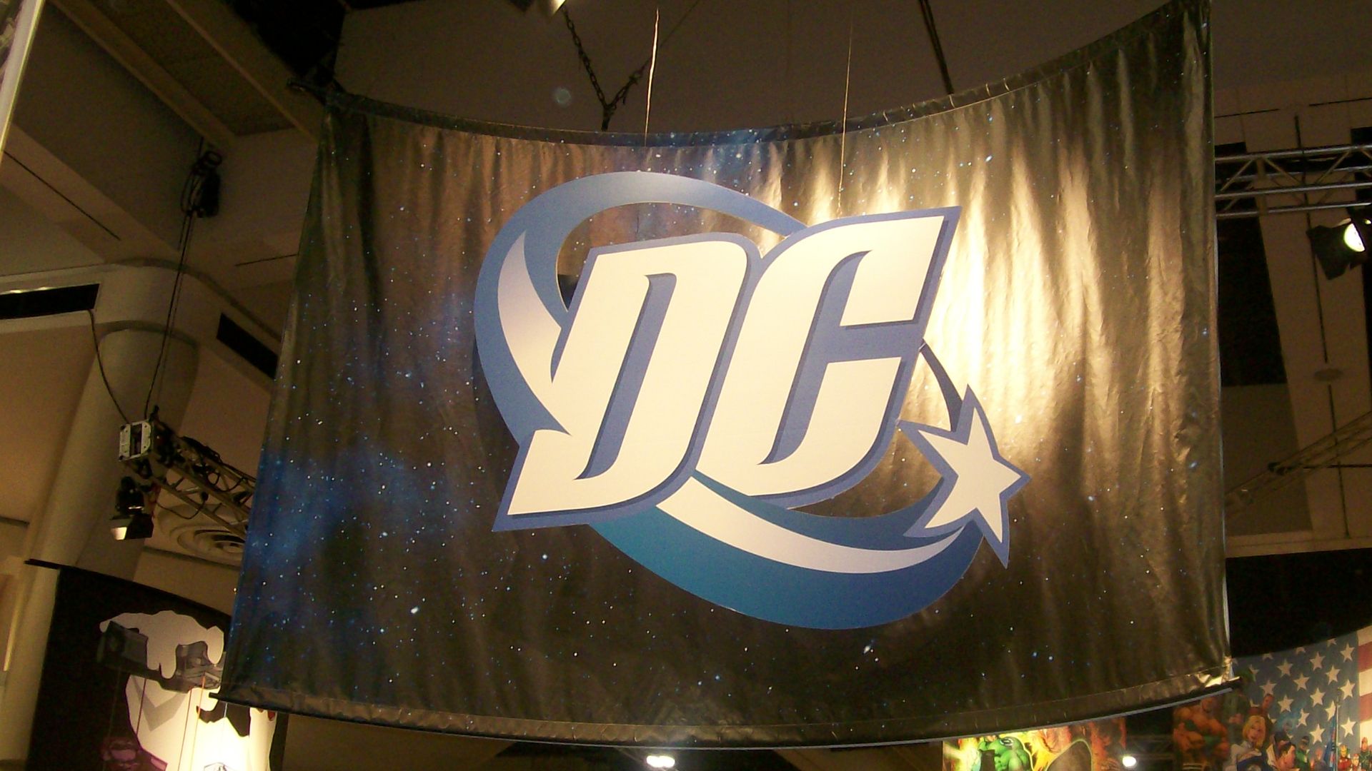 File:DC Comics (3314241311).jpg