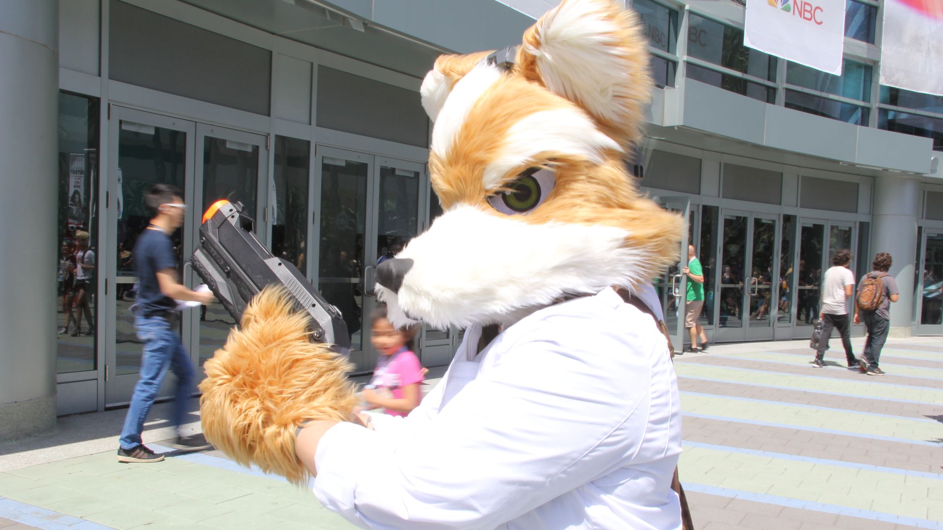 File:WonderCon 2015 - Fox McCloud (Star Fox) Cosplay (16429437293).jpg