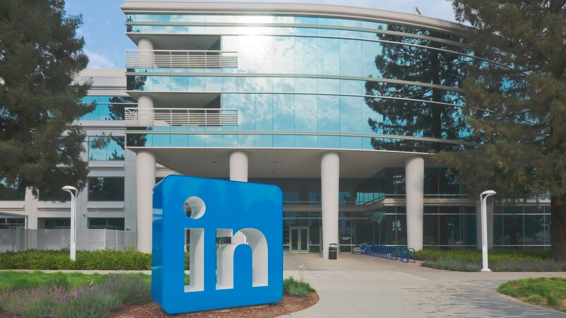 File:LinkedIn Headquarters Sunnyvale.jpg