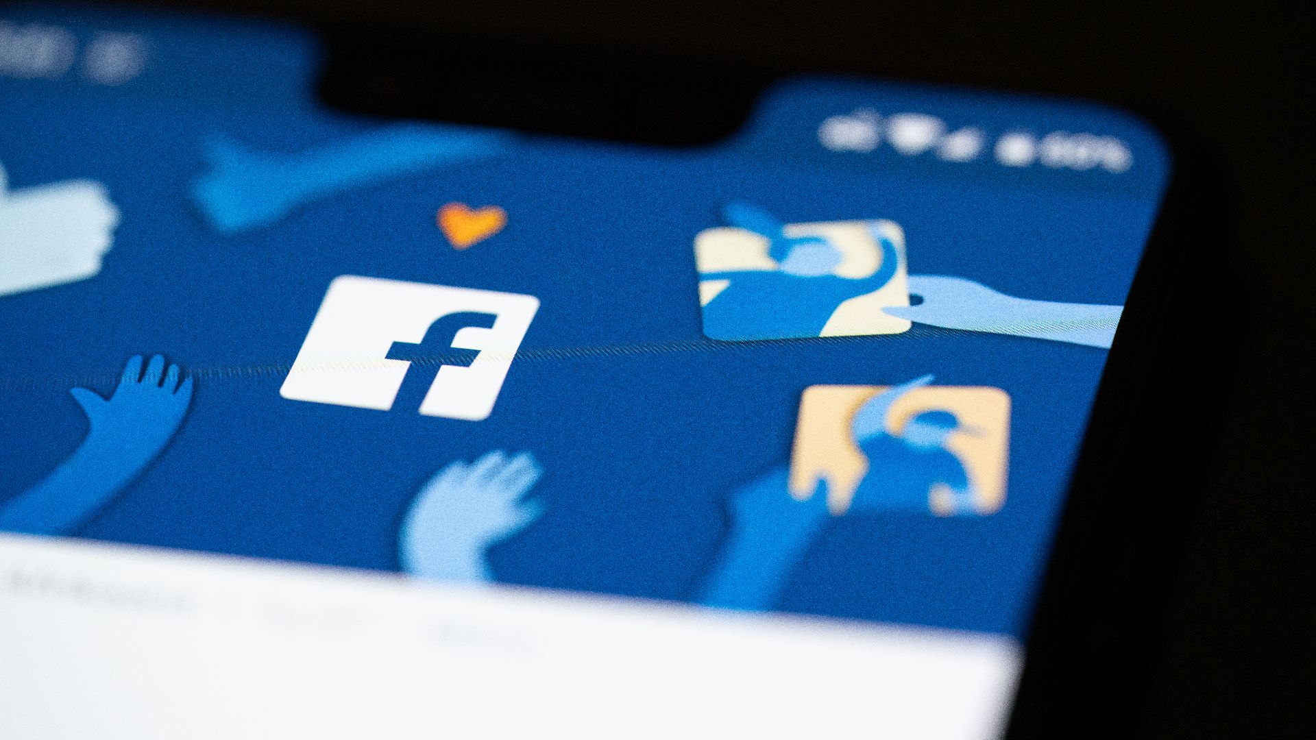 File:Facebook App on Mobile Phone (46848249812).jpg