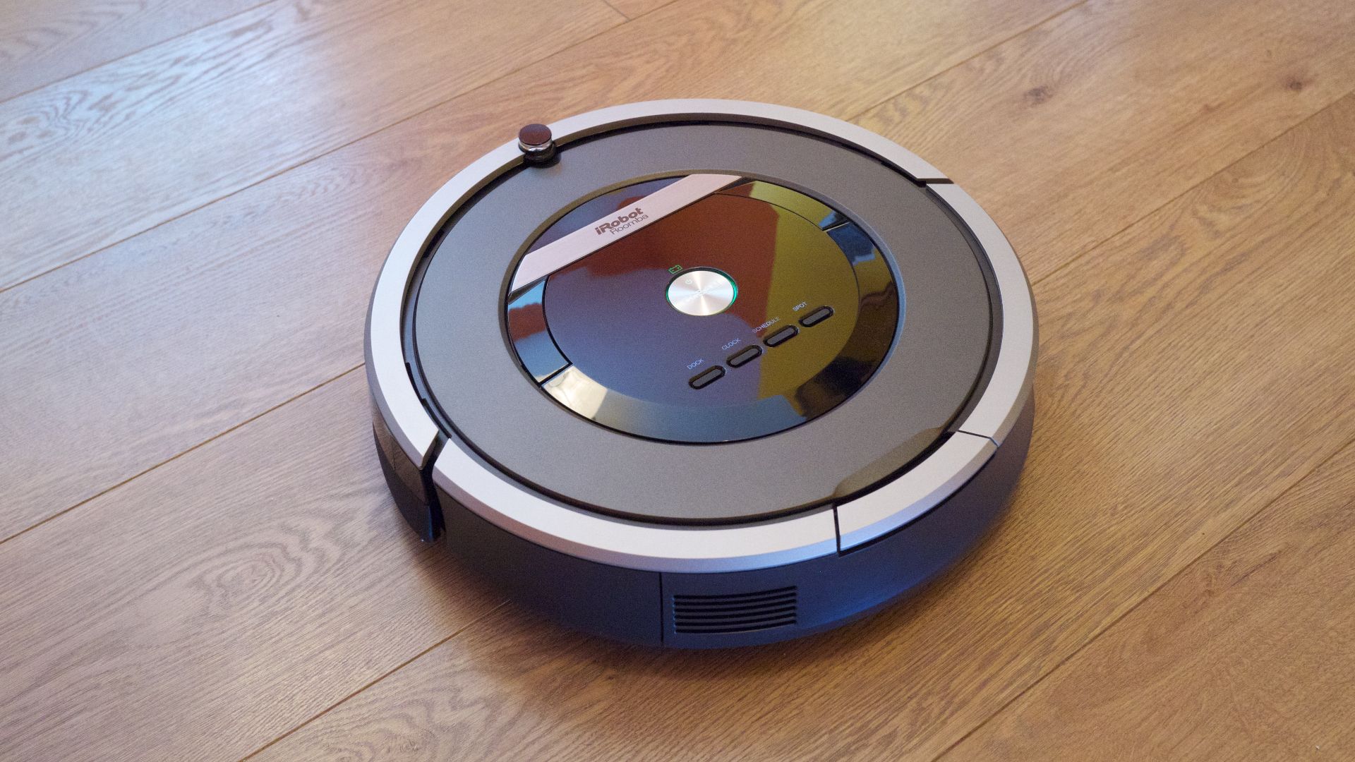 File:IRobot Roomba 870 (15860914940).jpg