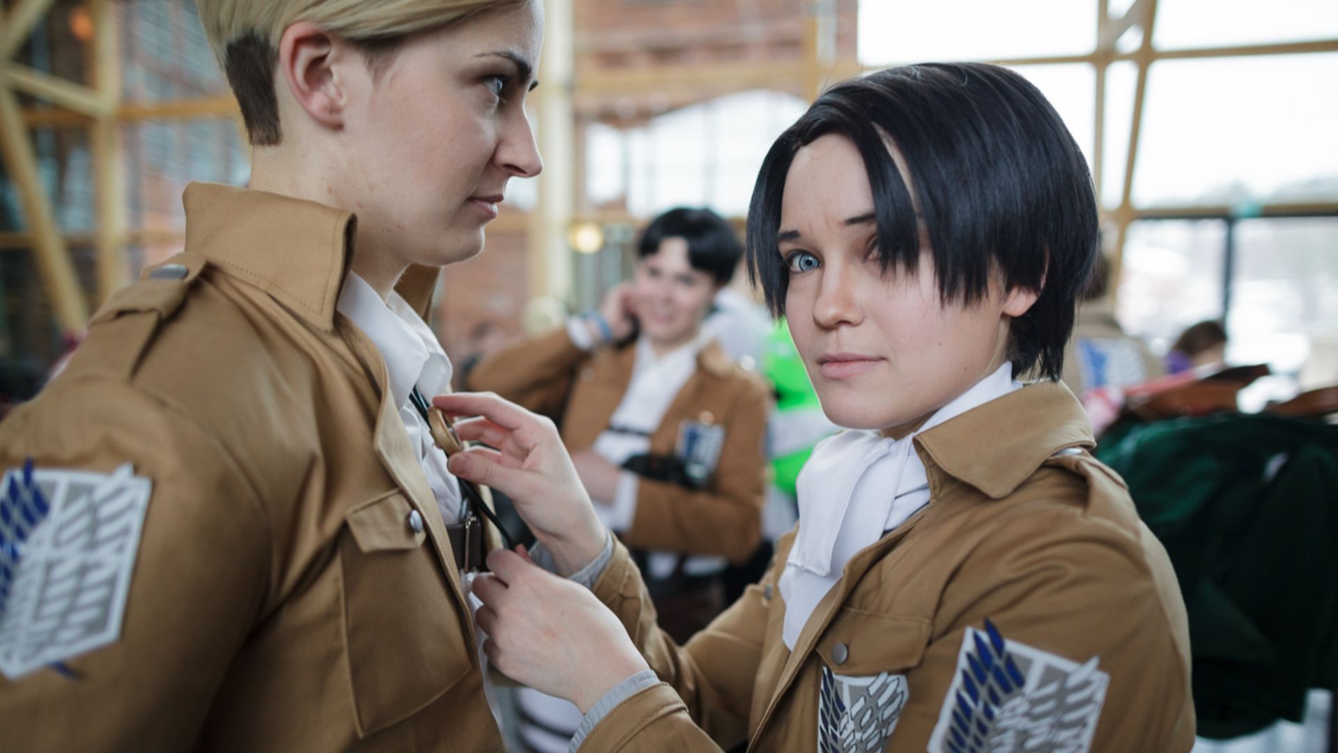 File:Cosplay of Erwin Smith and Levi Ackerman from Attack on Titan at Yukicon 2014 - clogz (20140215-IMG 4024).jpg