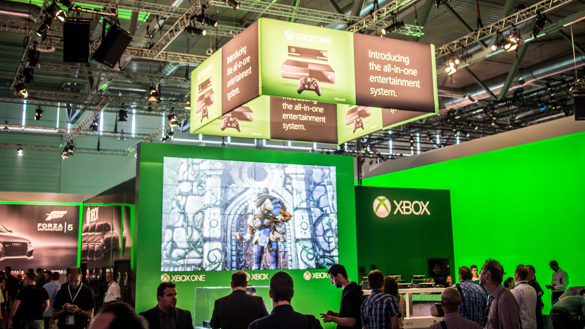 File:Xbox booth at Gamescom 2013 (9588356723).jpg