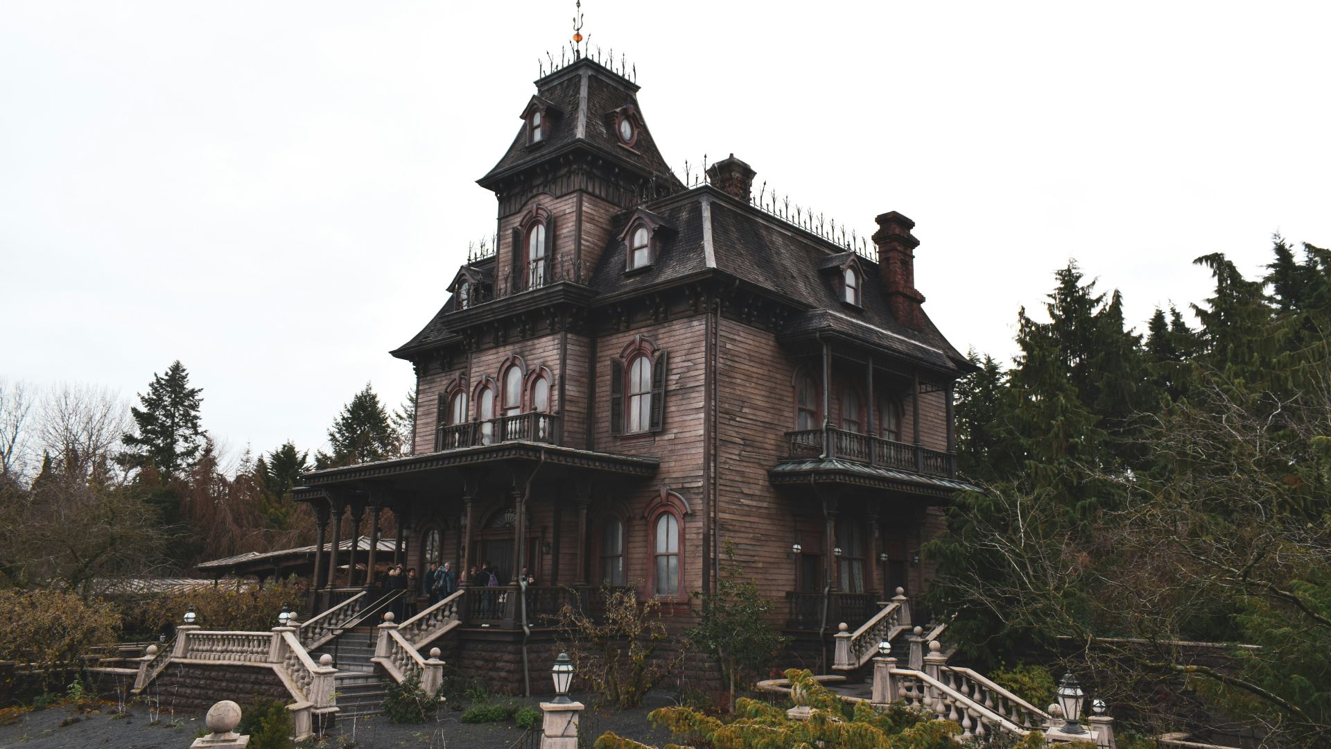 brown and black concrete building