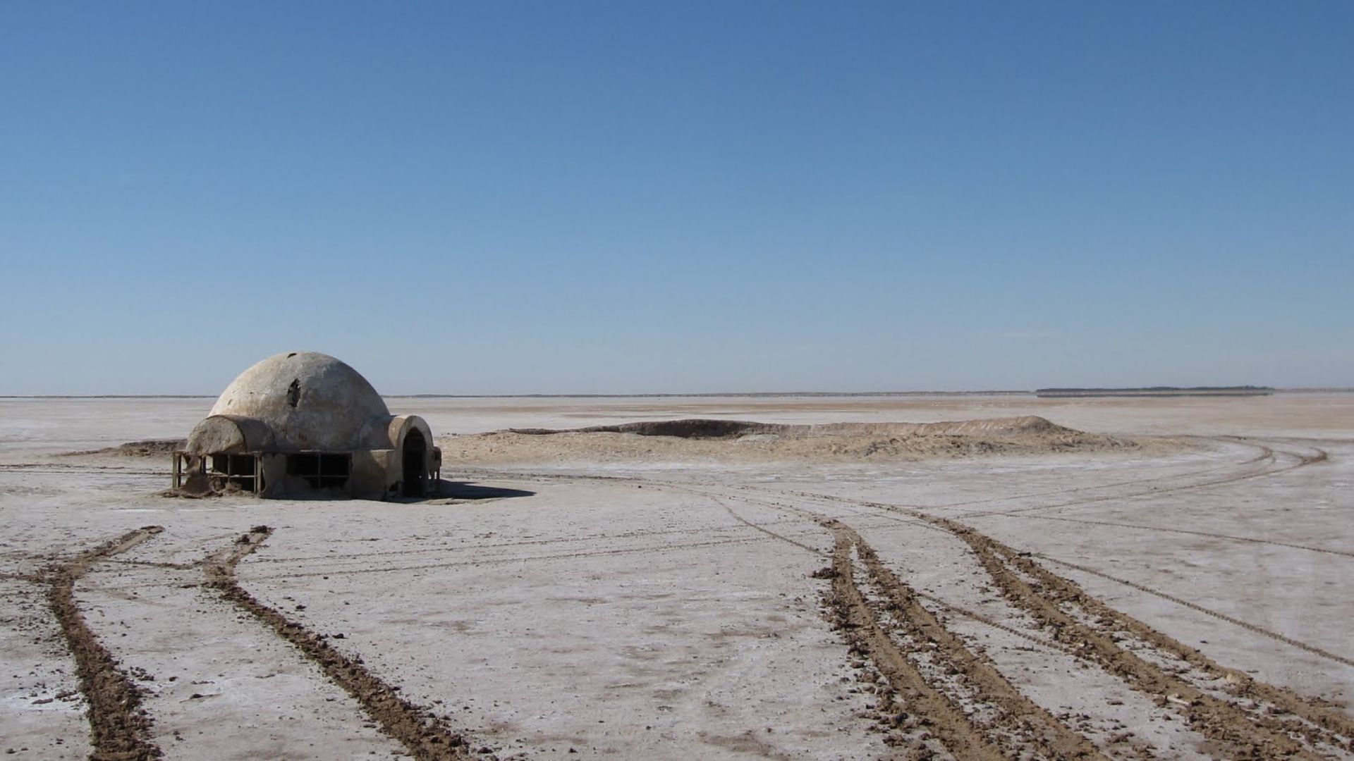 File:Chott el Djerid - Lars homestead.jpg
