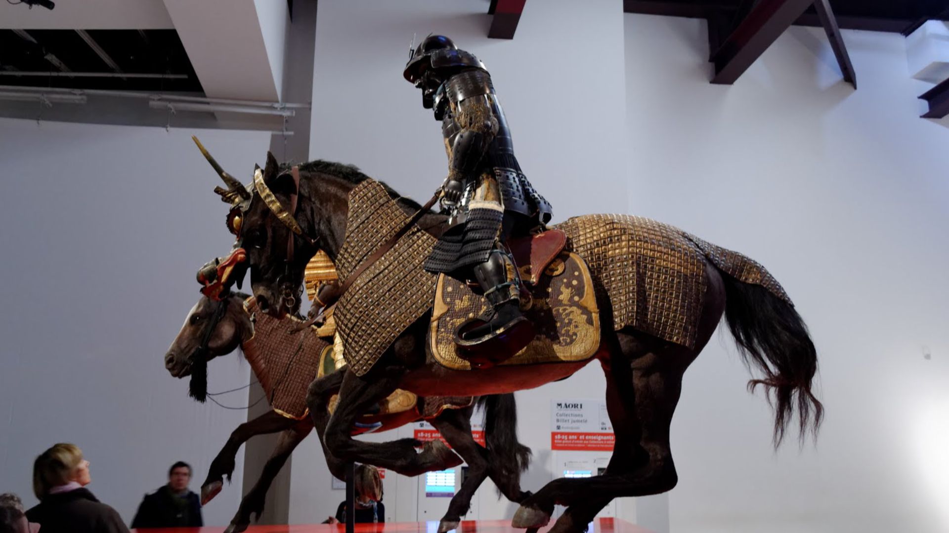File:Mounted samurai showing uma yoroi or bagai (horse armor) 10.jpg