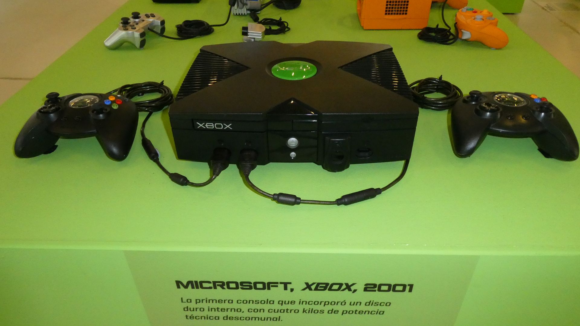File:Microsoft XBox (2001) 1.jpg
