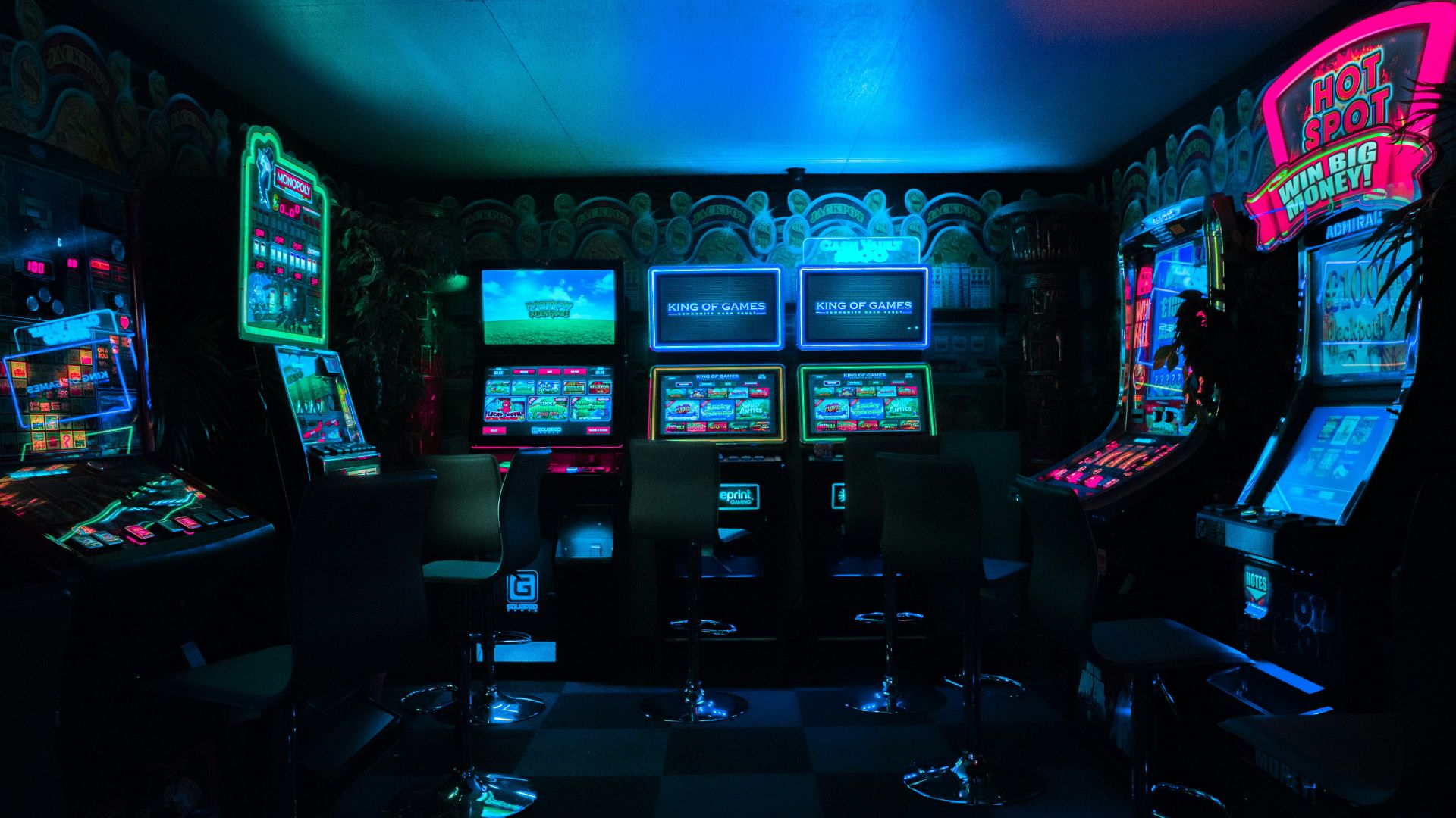 gaming room with arcade machines