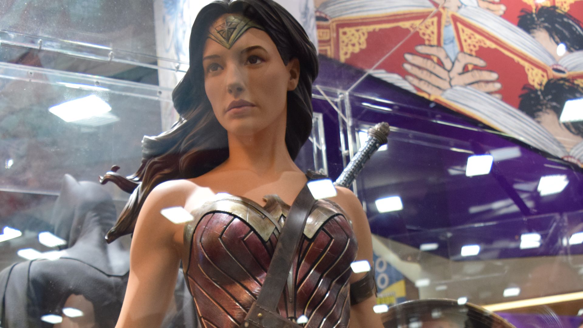 File:Life-size Wonder Woman figure (19673230042).jpg
