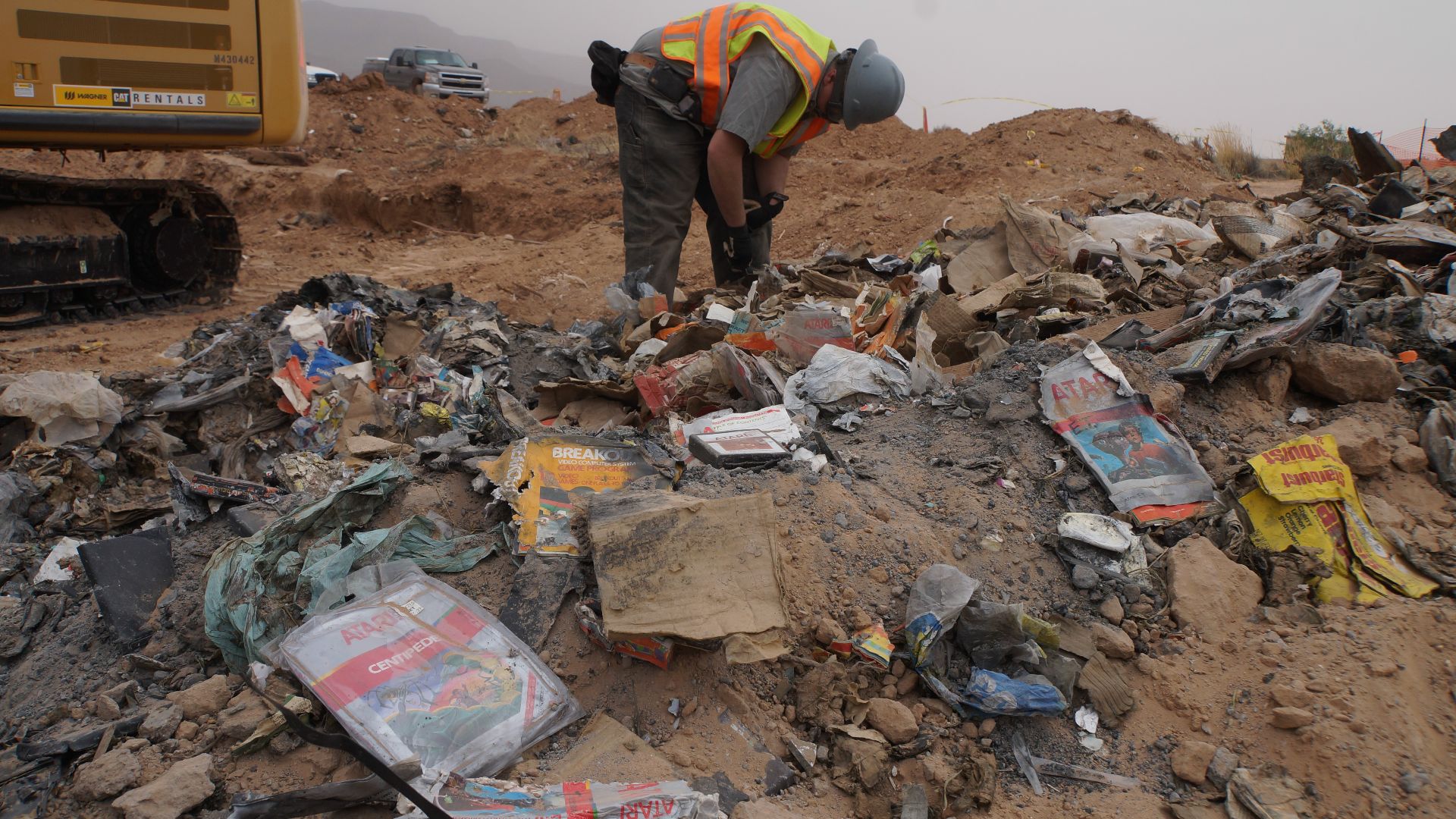 File:Atari E.T. Dig- Alamogordo, New Mexico (14039299415).jpg