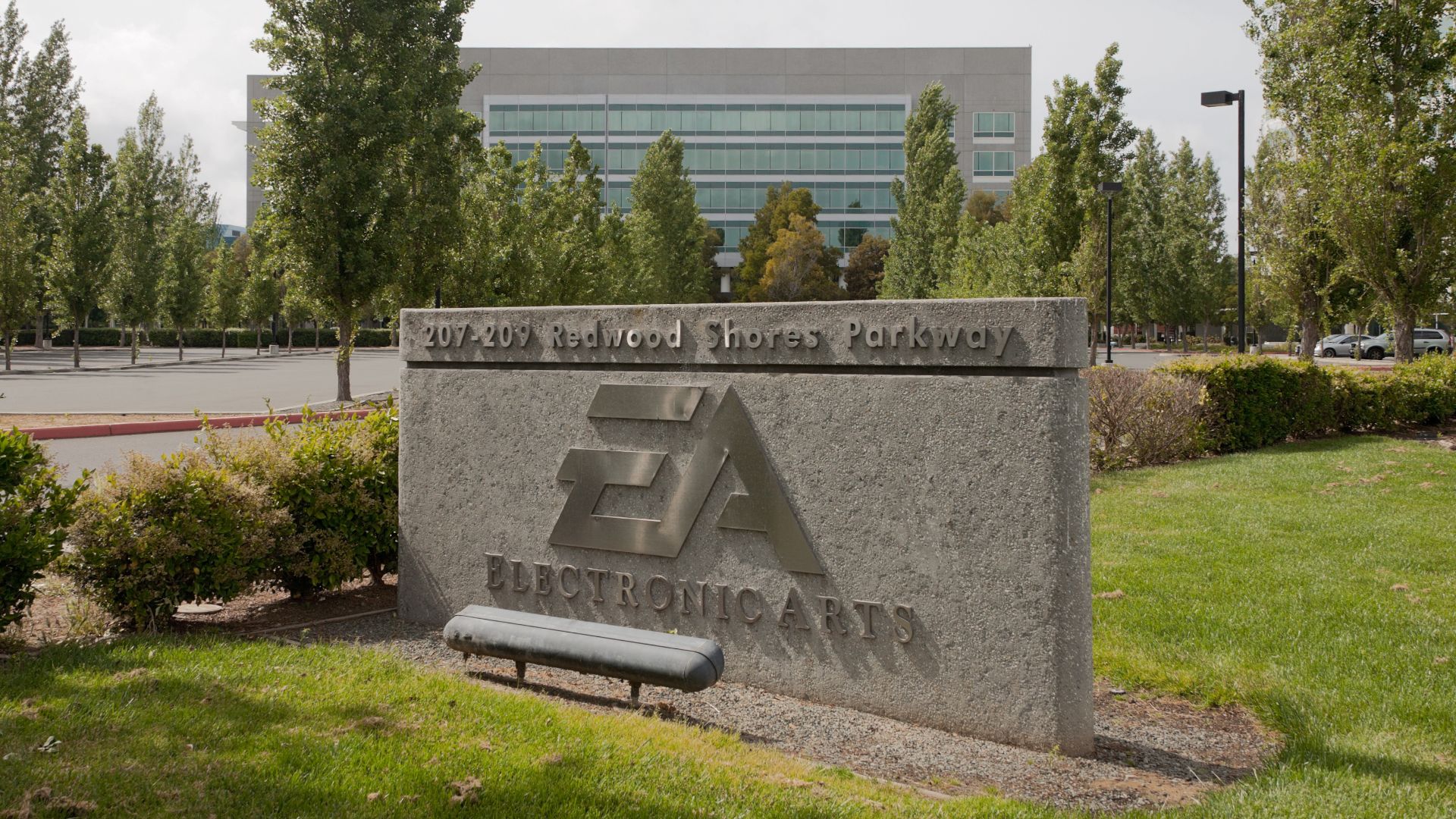 File:Electronic Arts Redwood City May 2011.jpg