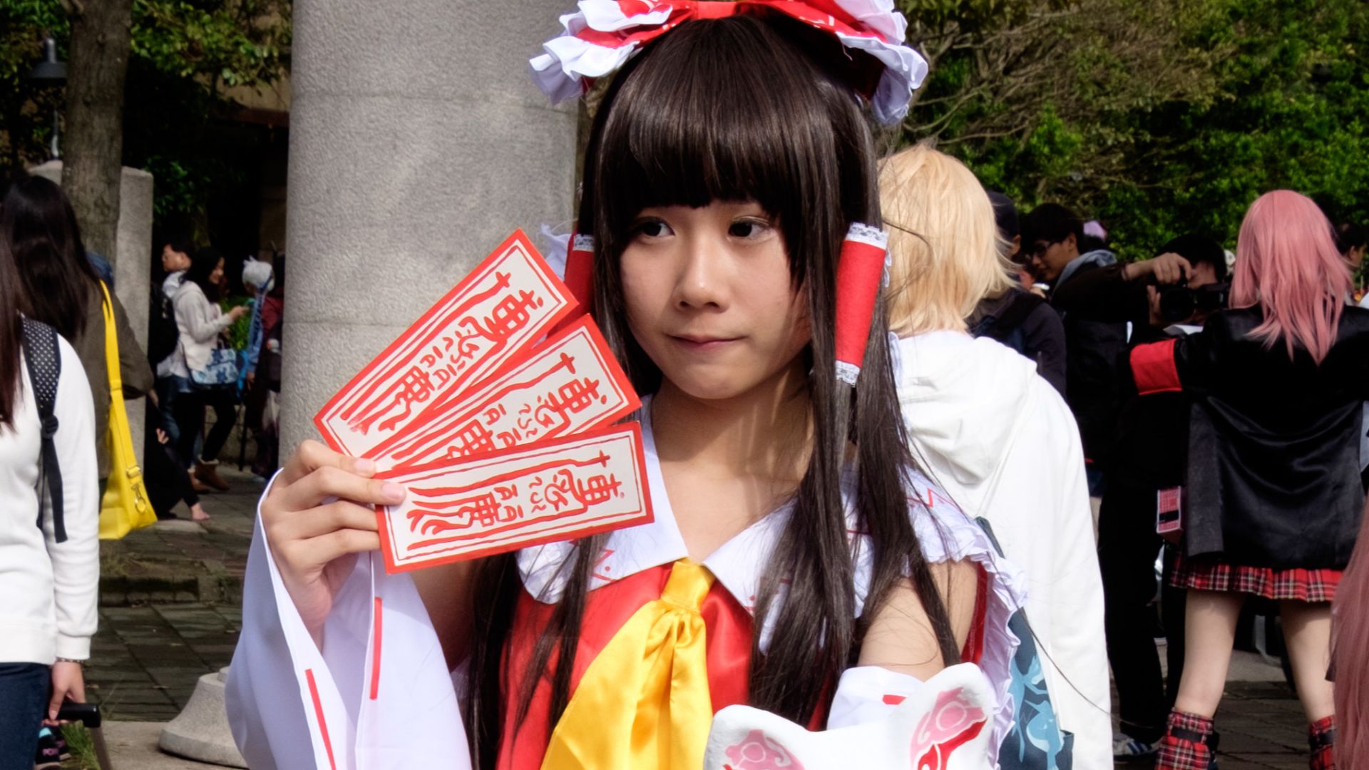 File:Cosplayer of Reimu Hakurei, Touhou Project at Comic World Taiwan 41 2015 1212.jpg