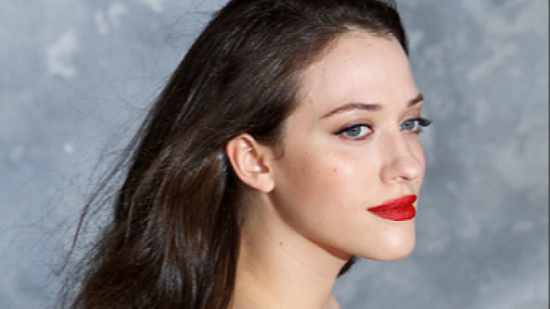 File:Kat Dennings Thor 2 cropped.png